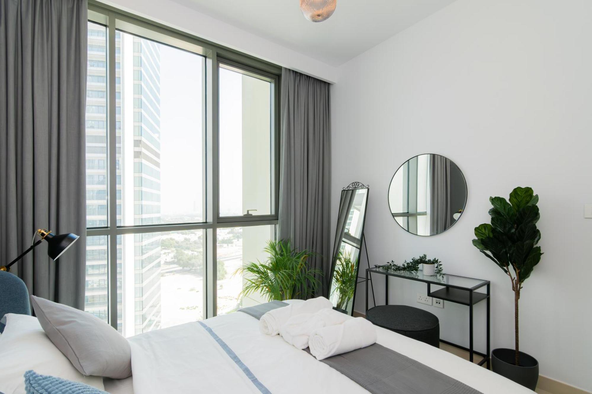 Elite Escape - 1 Bhk Getaway With Mall Access - 1501 Dubai