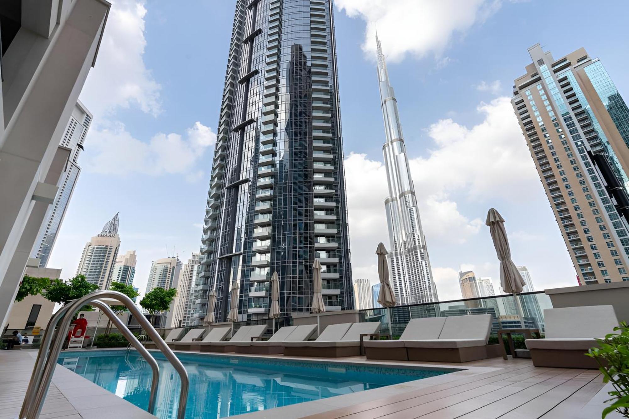 Apartment Citihome-1br In Act One With Burj Khalifa View At Pool