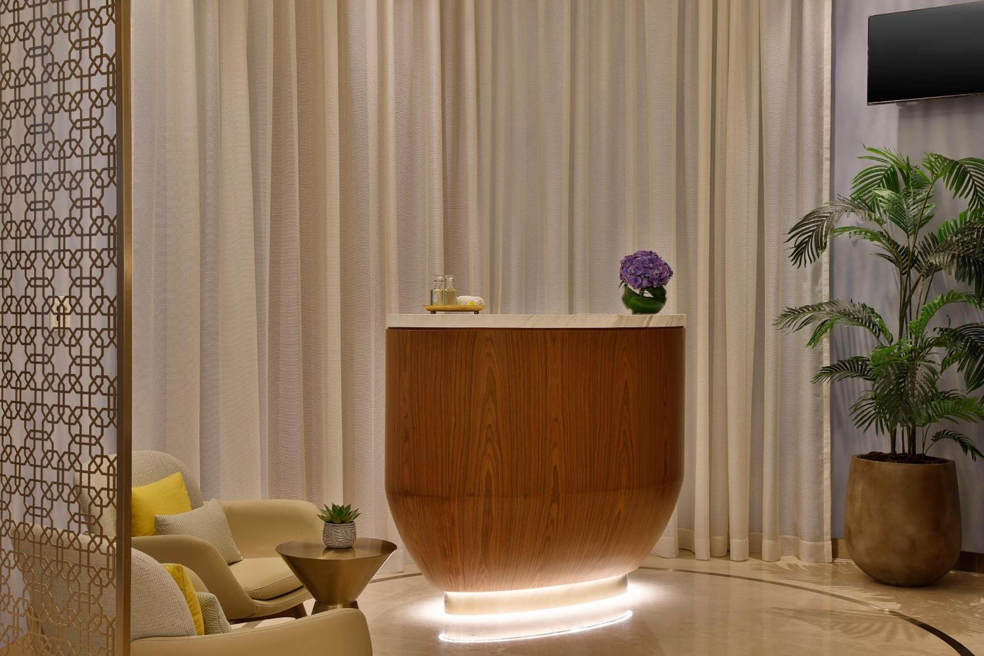 Embassy By Hilton Business Bay Hotel 5*