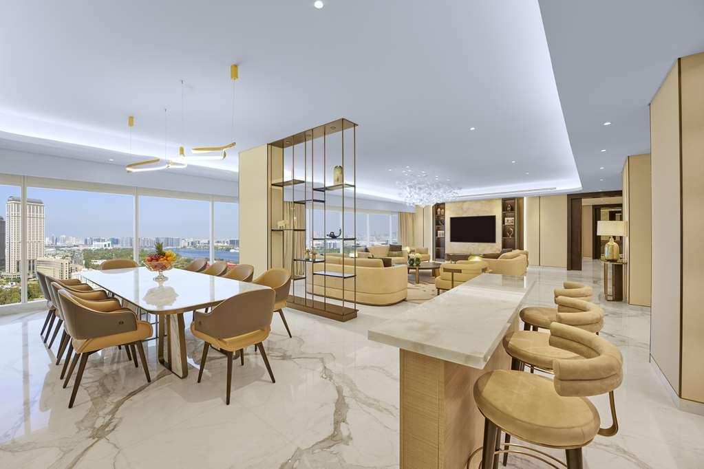 Grand Hyatt Hotel 5*