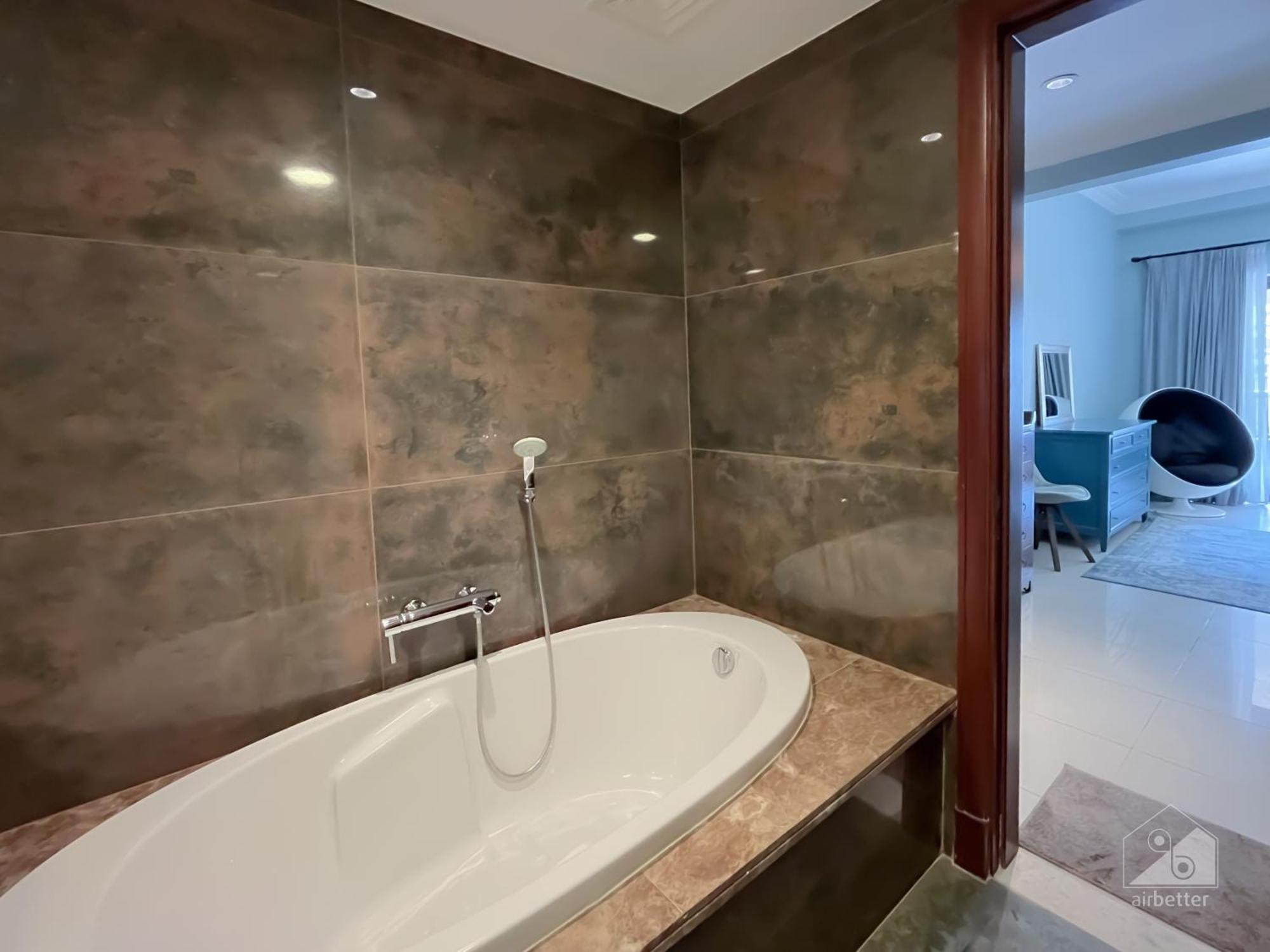 Luxury 2bedroom With Balcony & View Palm * Dubai