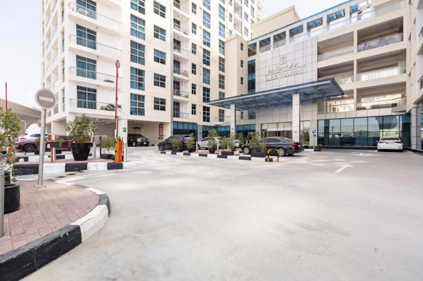First Line Canal View With Balcony Max 4 Pax Apartment Dubai