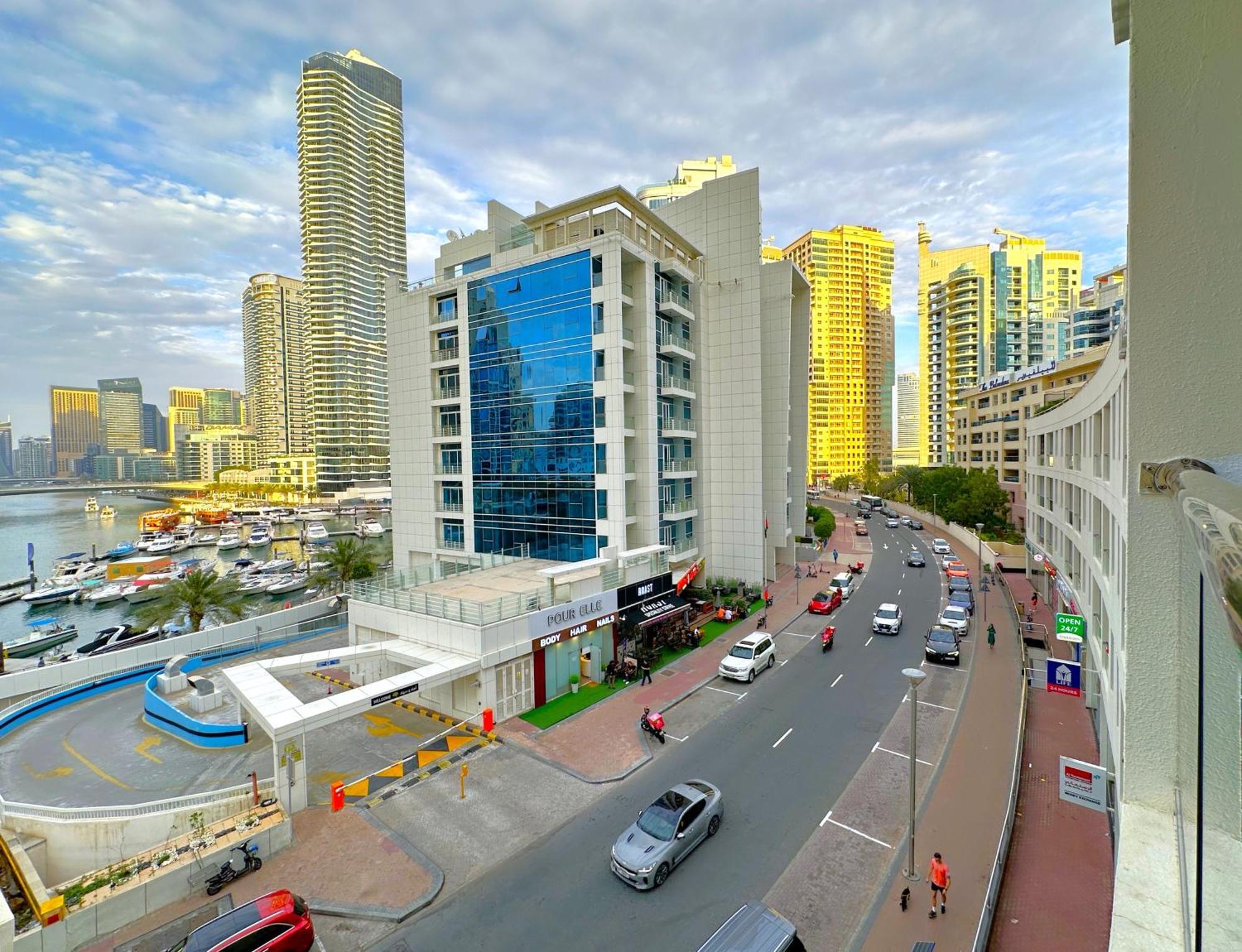 First Line Canal View With Balcony Max 4 Pax Apartment Dubai