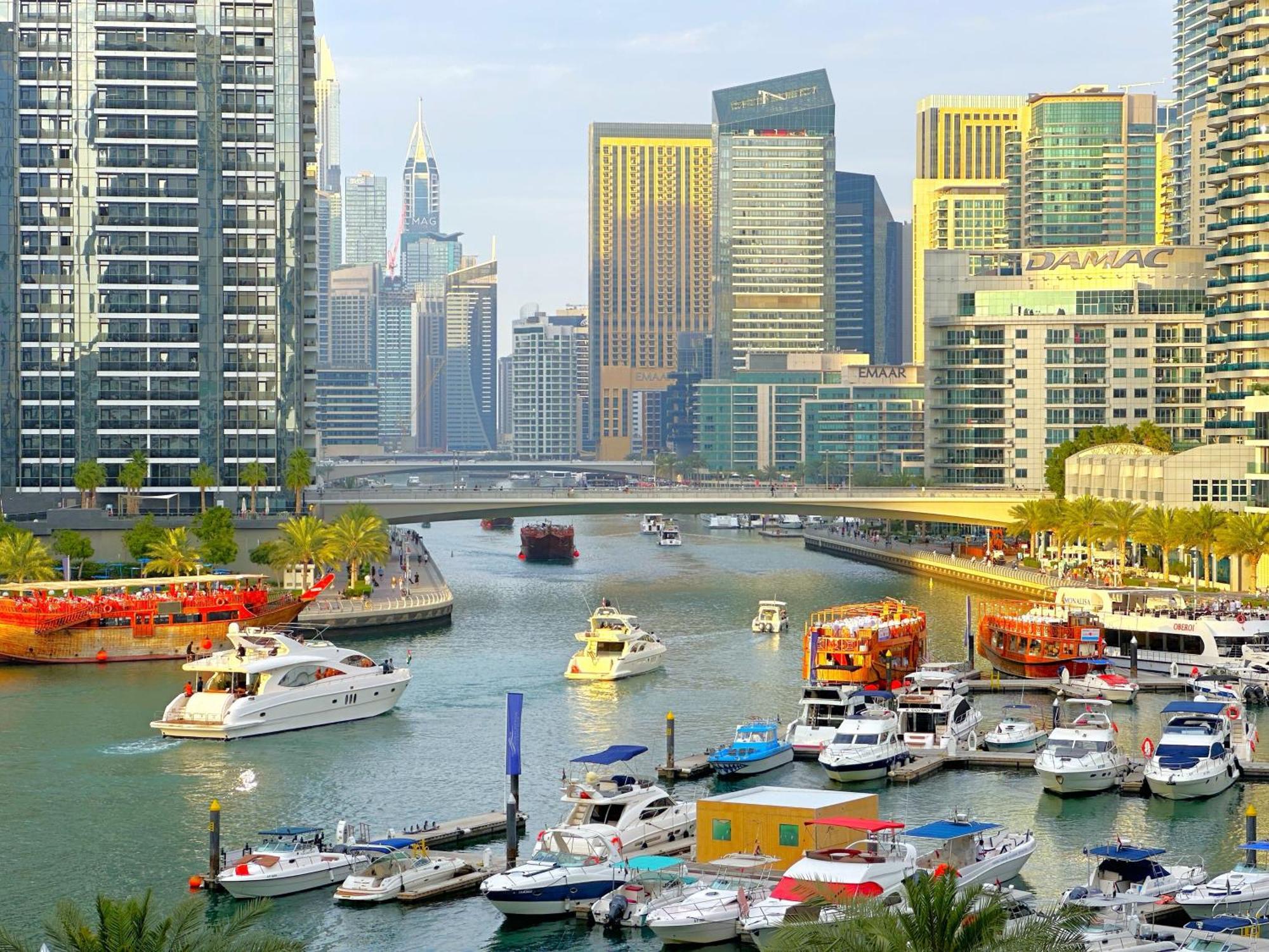 First Line Canal View With Balcony Max 4 Pax * Dubai