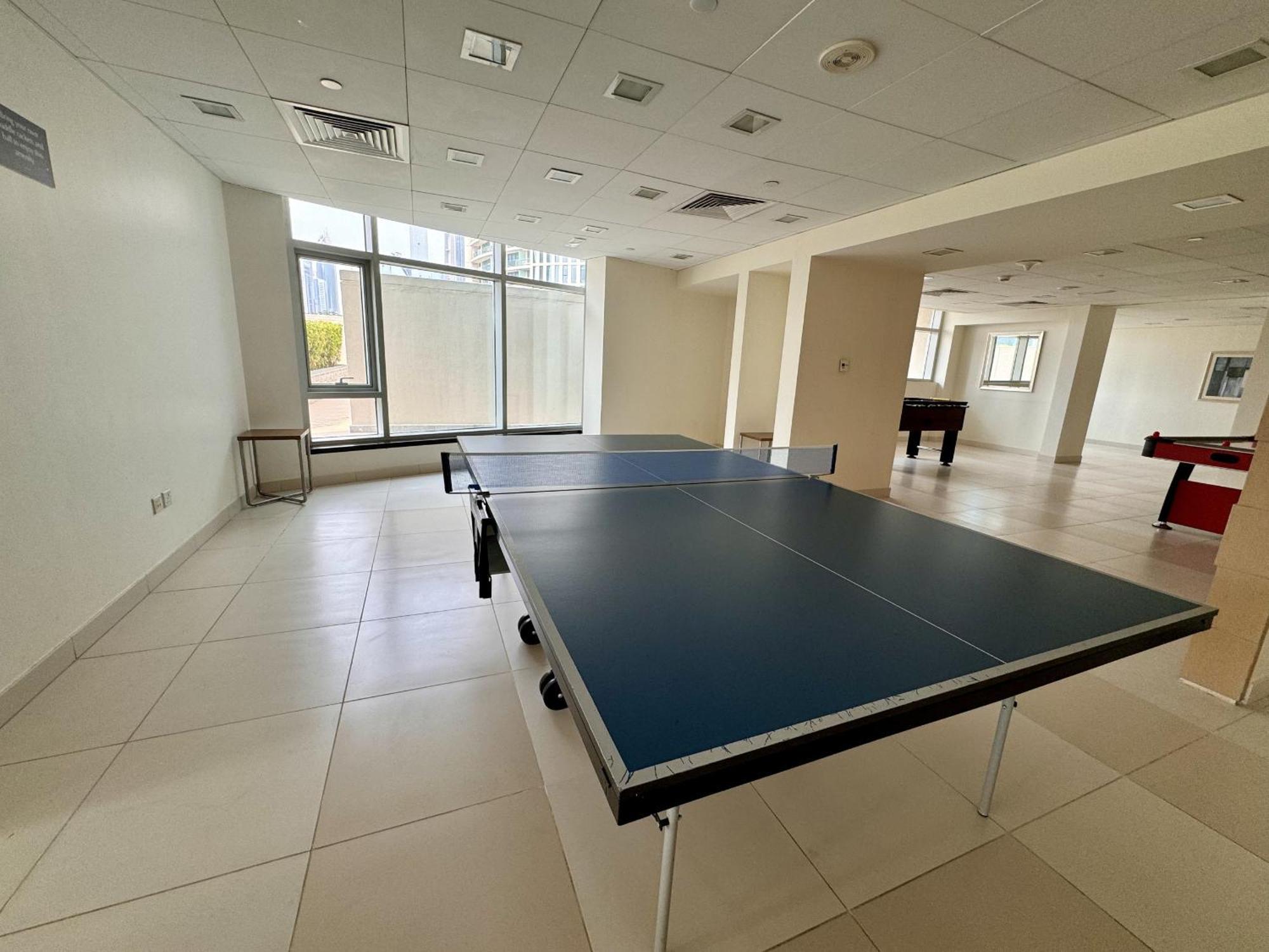 Easygo - Comfy 2bdr In Loft Tower Downtown Dubai