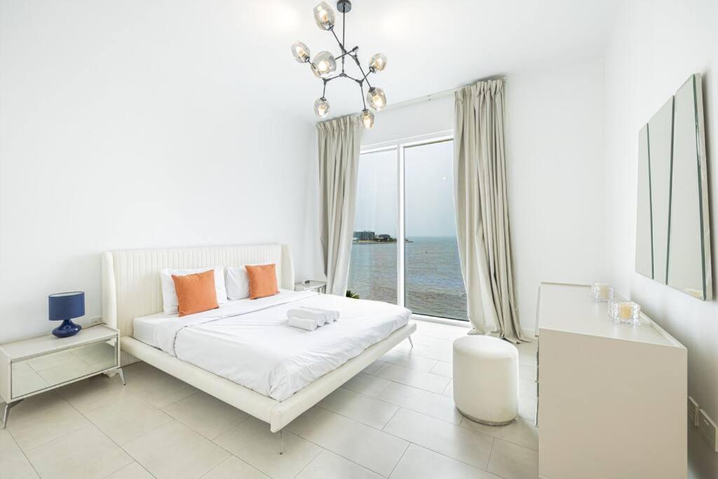 Apartment Panoramic Sea View 2br In Jbr *
