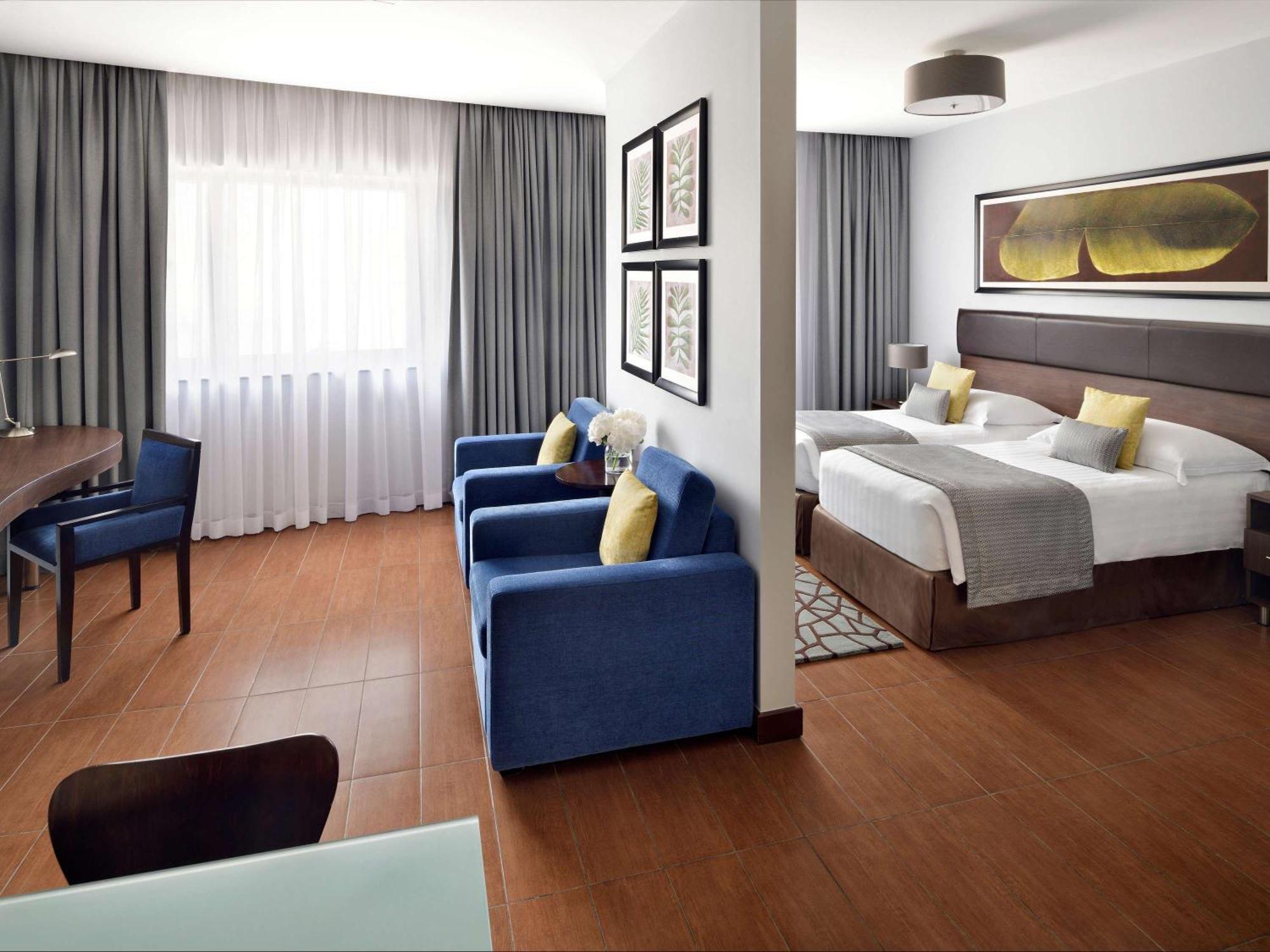 Aparthotel Moevenpick Al Mamzar 5*