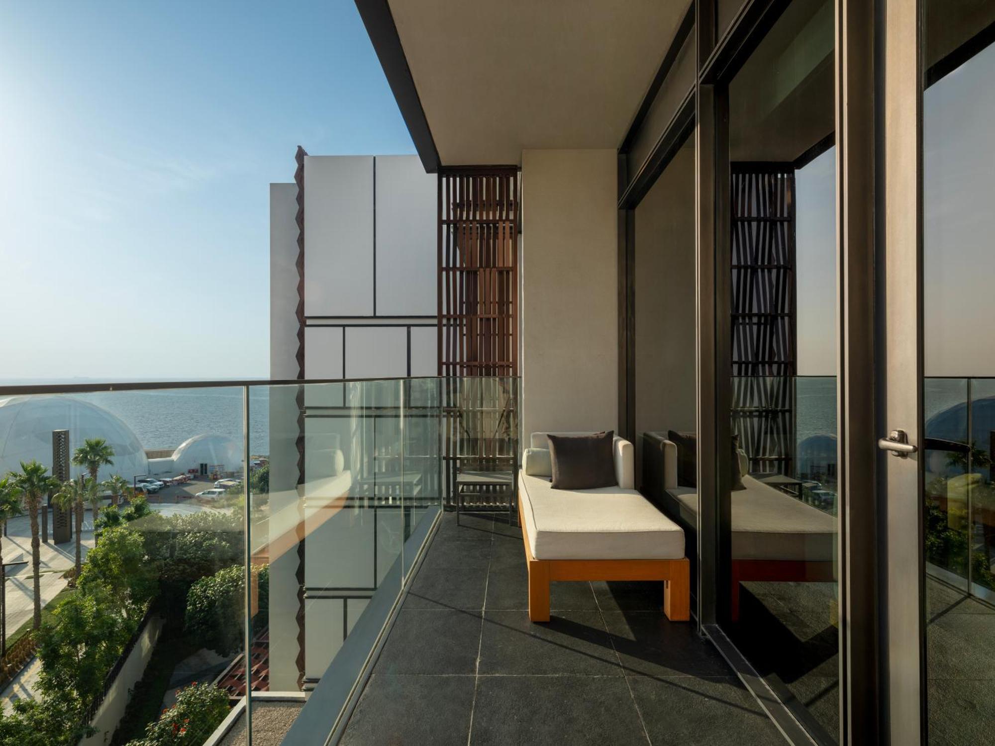 Hotel Banyan Tree At Bluewaters 5*