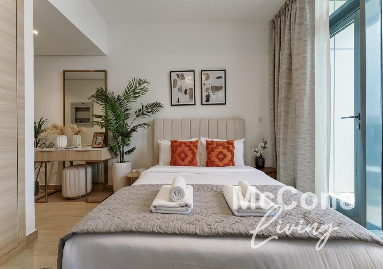 Stylish With Gym & Pool Access * Dubai