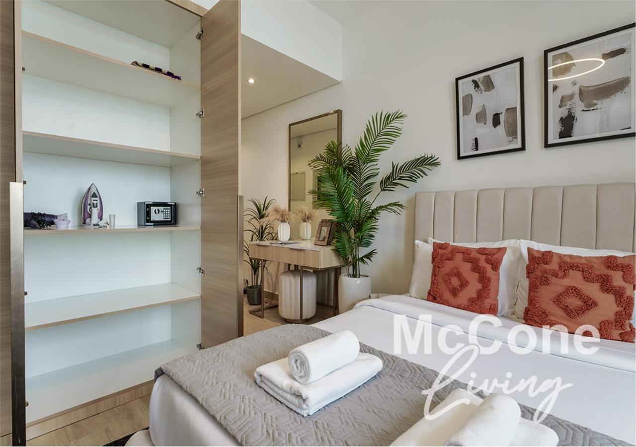Stylish With Gym & Pool Access