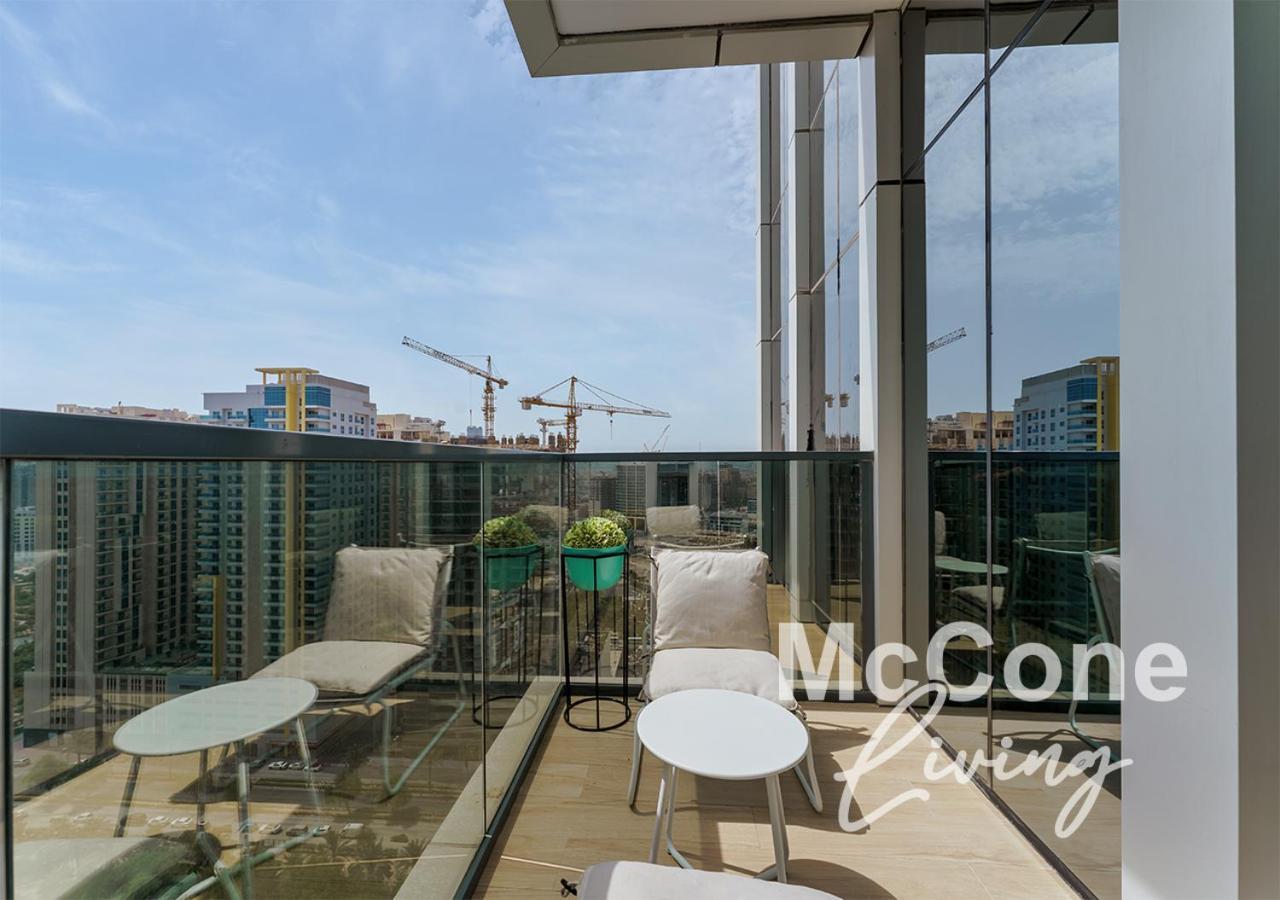 Stylish With Gym & Pool Access