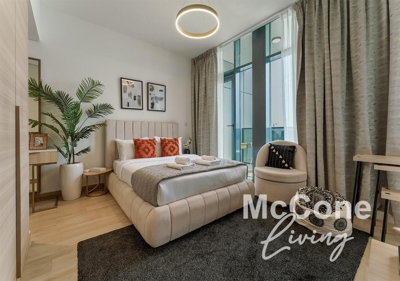Stylish With Gym & Pool Access Apartment Dubai