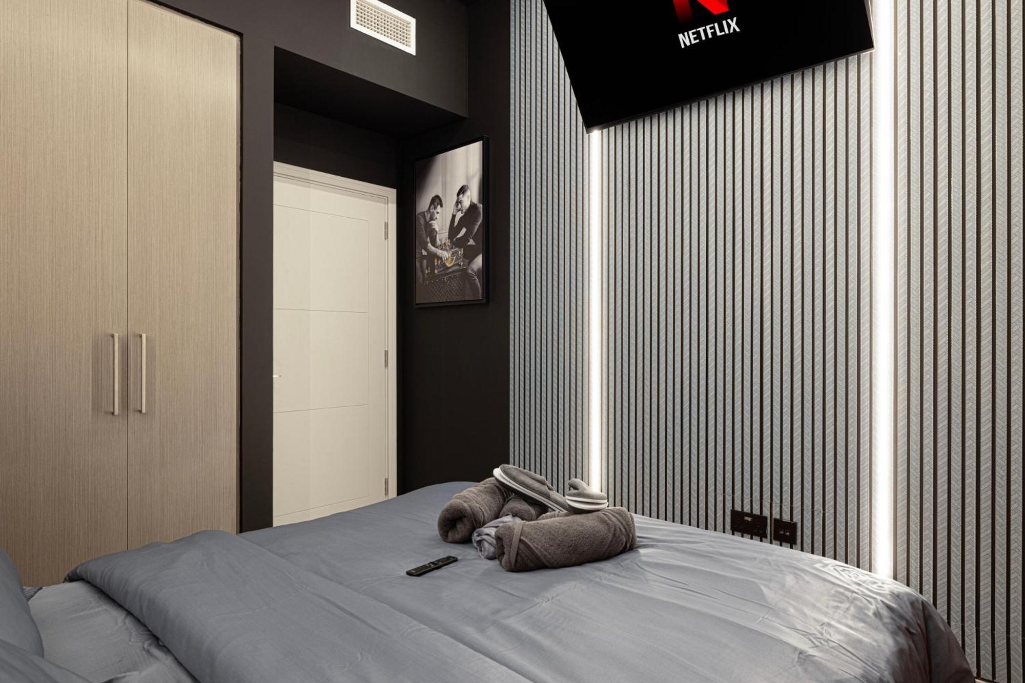 Kabene Exotic, Burj Khalifa & Fountain View, 5 Starts, 4 Bedroom, In *