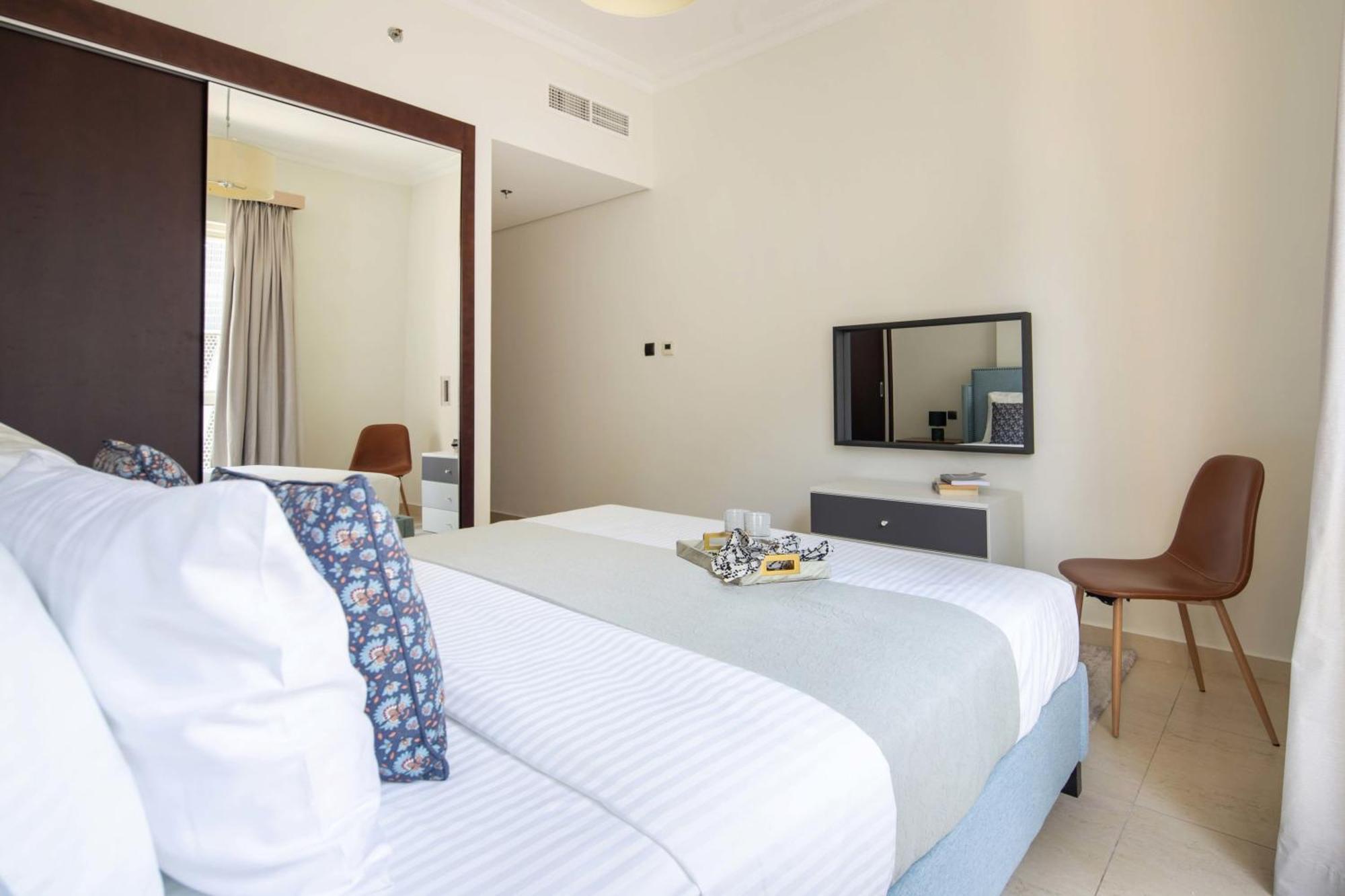 Frank Porter - Mon Reve Apartamento Dubai