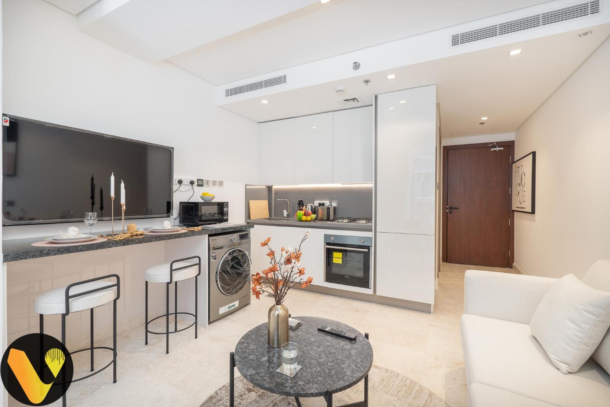 Vogue Sterling East Near Mall & Burj Khalifa Apartment Dubai