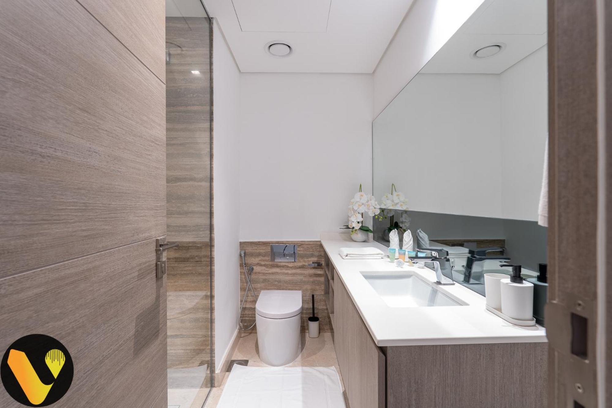Vogue Sterling East Near Mall & Burj Khalifa Apartment Dubai