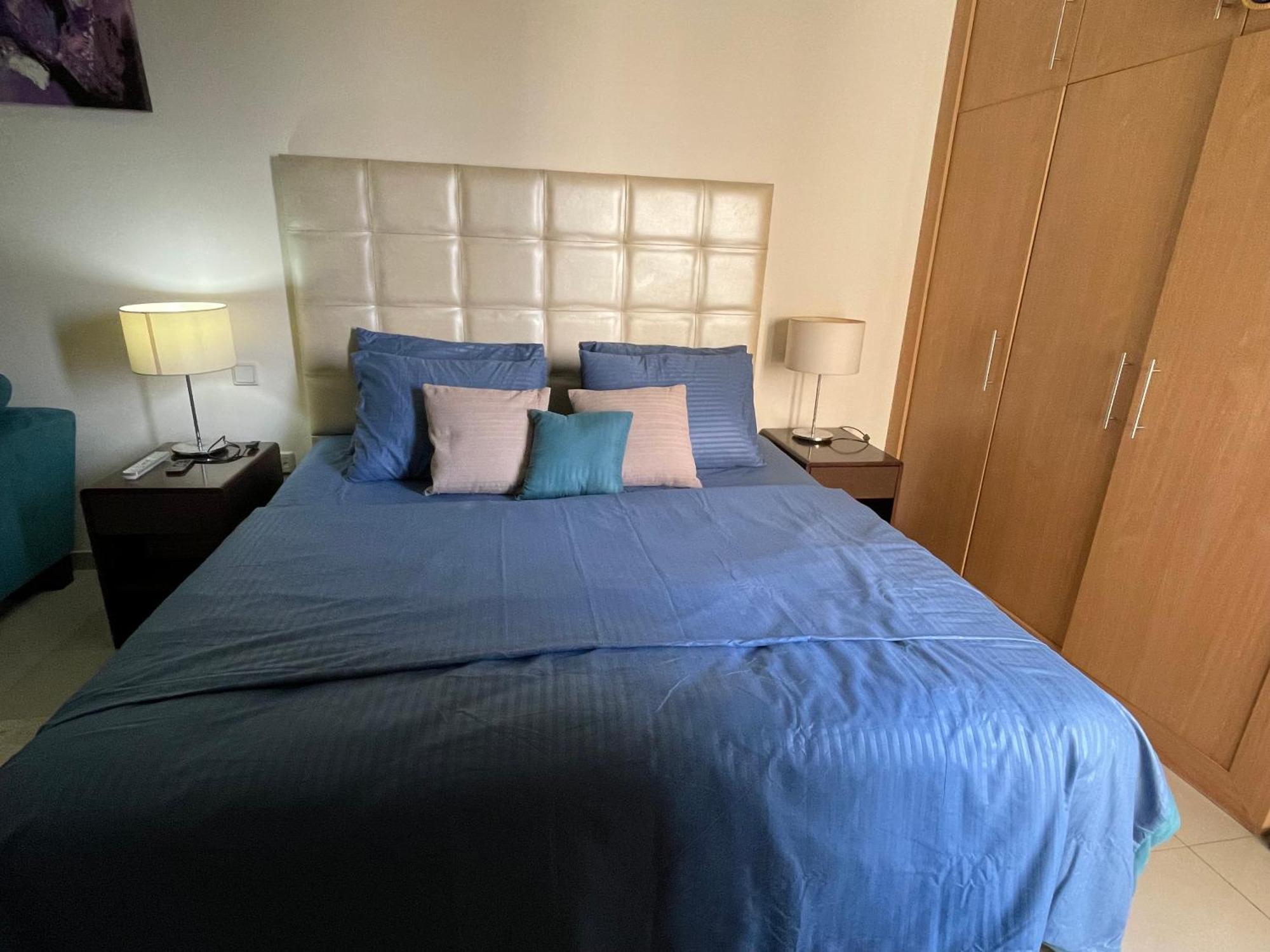 Apartment Homes2retreat - In Lincoln Park Sheffield *
