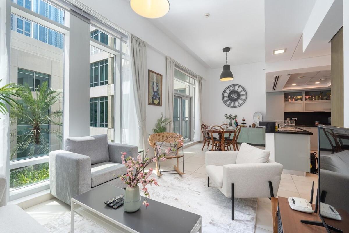 Cozy Loft In Downtown With Greenery View, Sleeps 4 Dubai