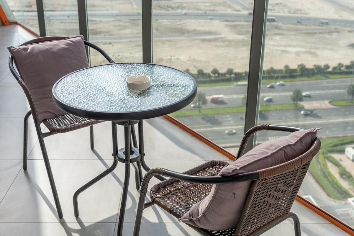 Eye-captivating 1 Bed For 2 * Dubai