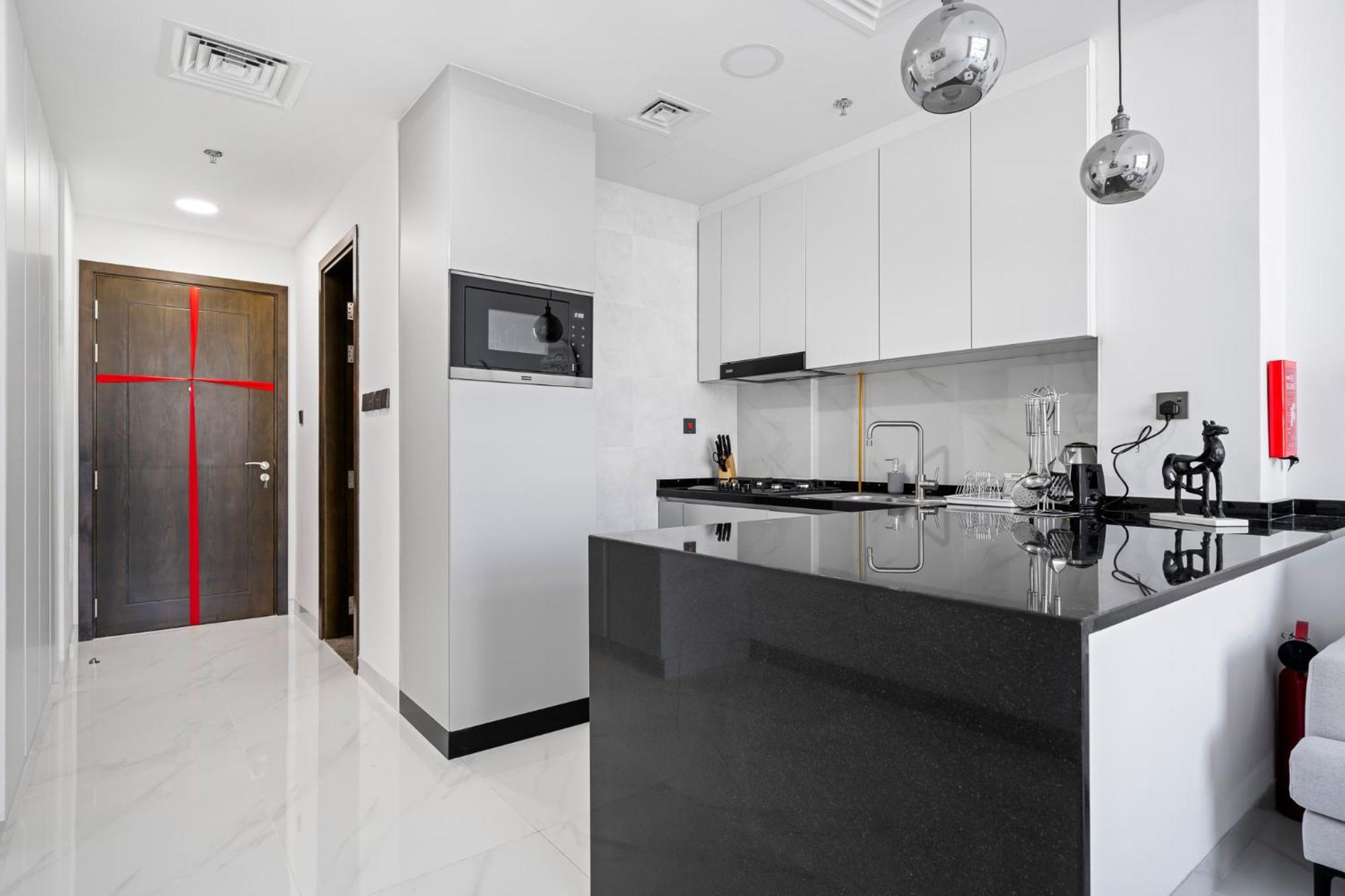 Alh Vacay - Spacious In Arjan Apartment
