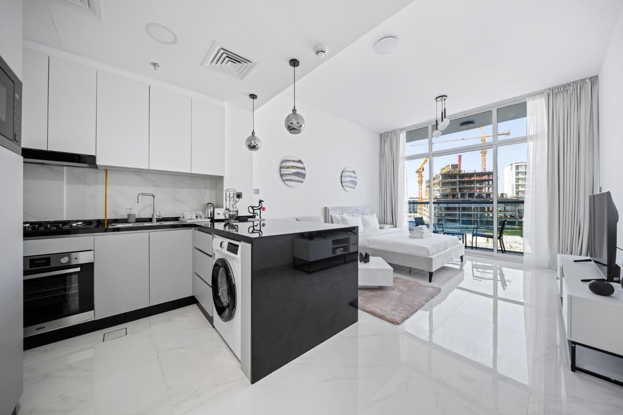 Alh Vacay - Spacious In Arjan Apartment *