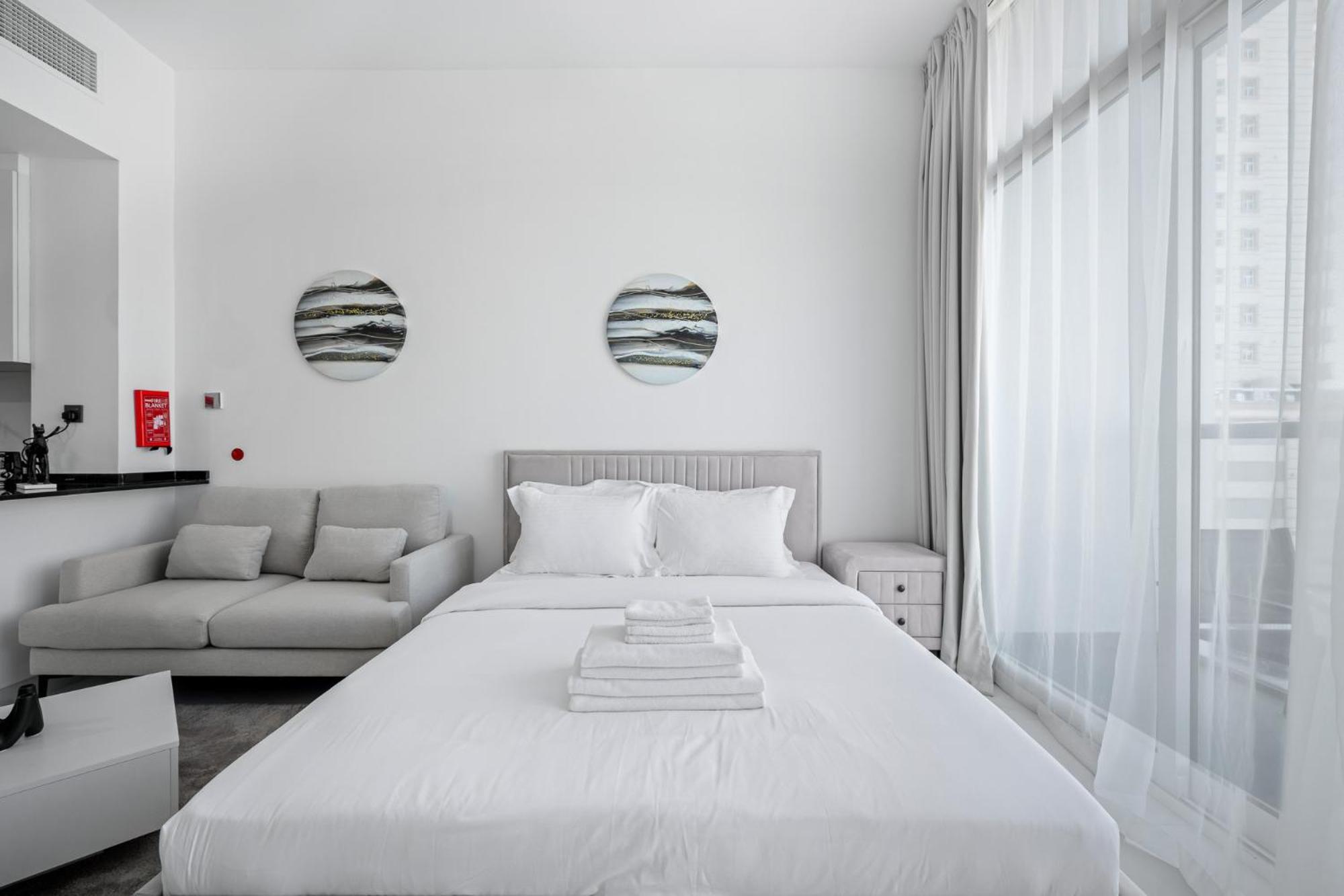 Alh Vacay - Spacious In Arjan Dubai