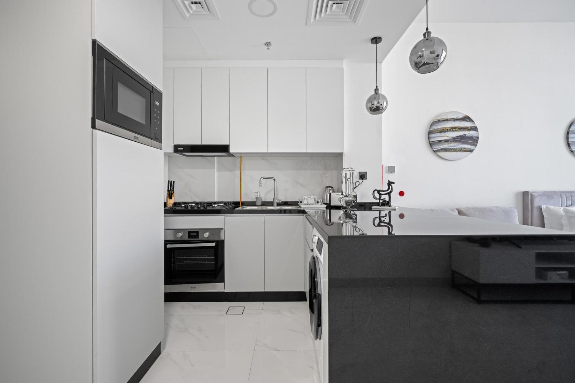 Alh Vacay - Spacious In Arjan Apartment *