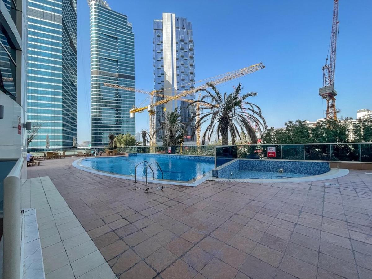 Modern In Lakeshore Spacious For 4 Ferienhaus Dubai