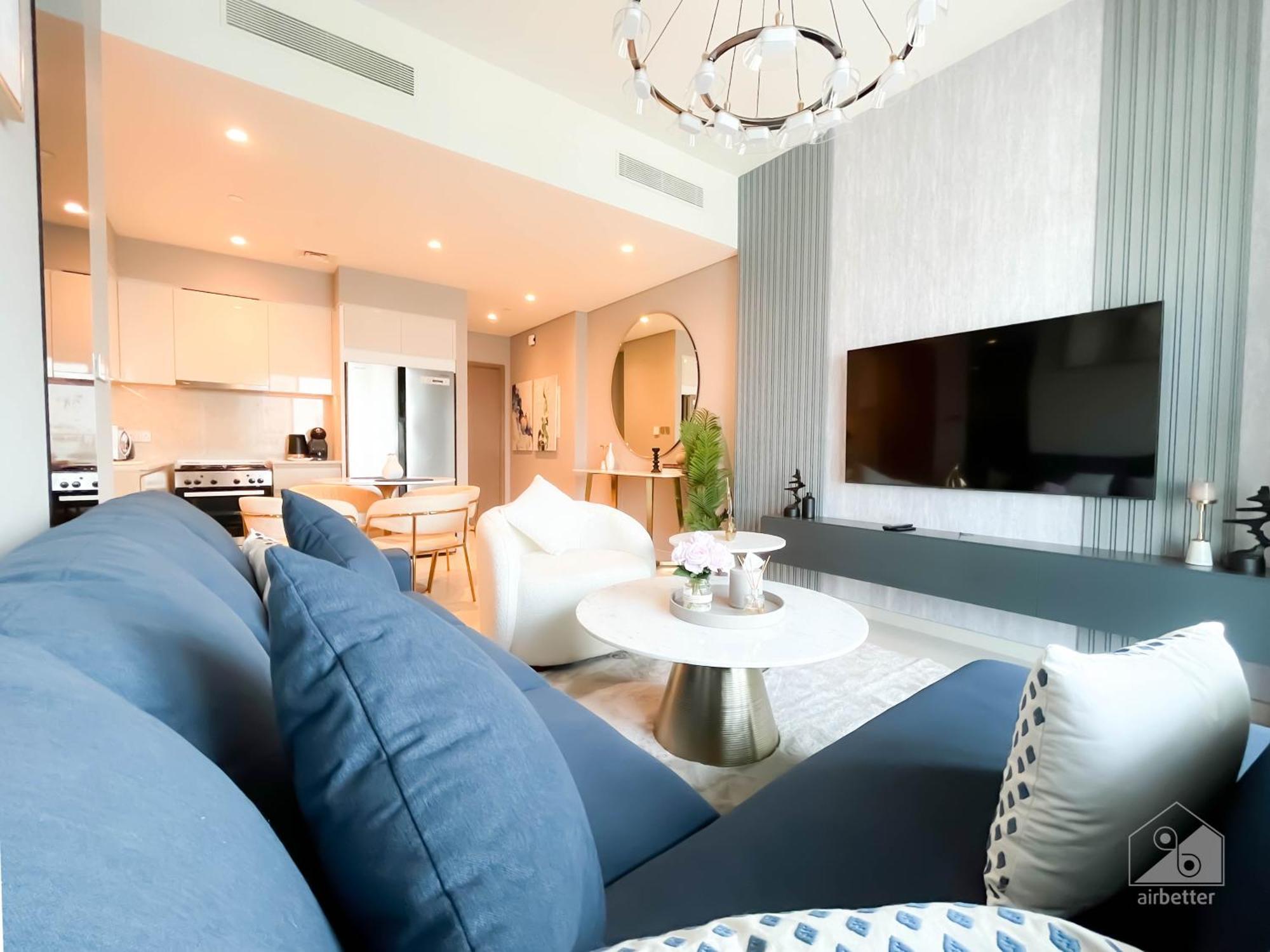 Prestigious Burj Royale Luxury Downtown Apartment Dubai