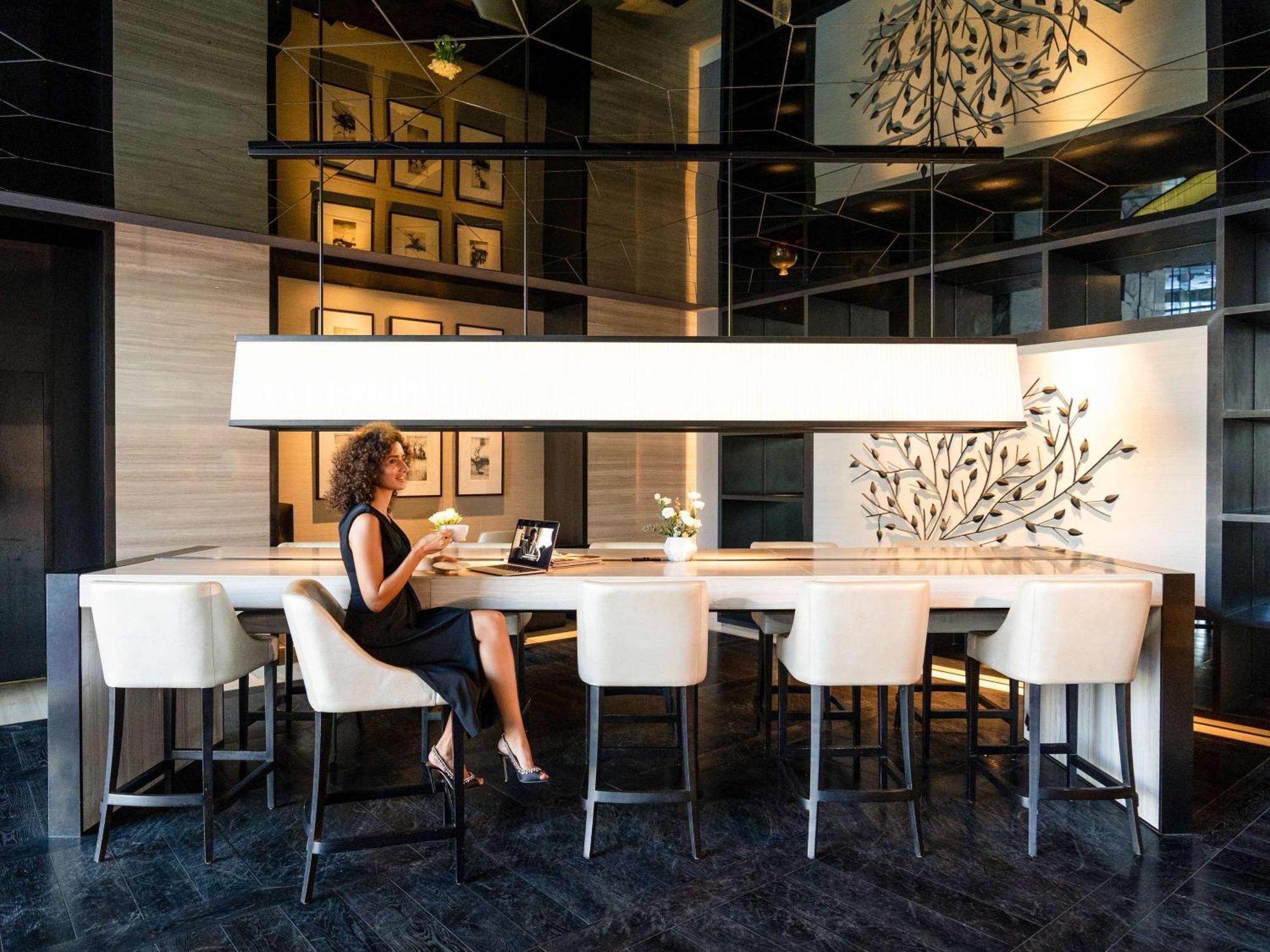 Pullman Downtown 5*