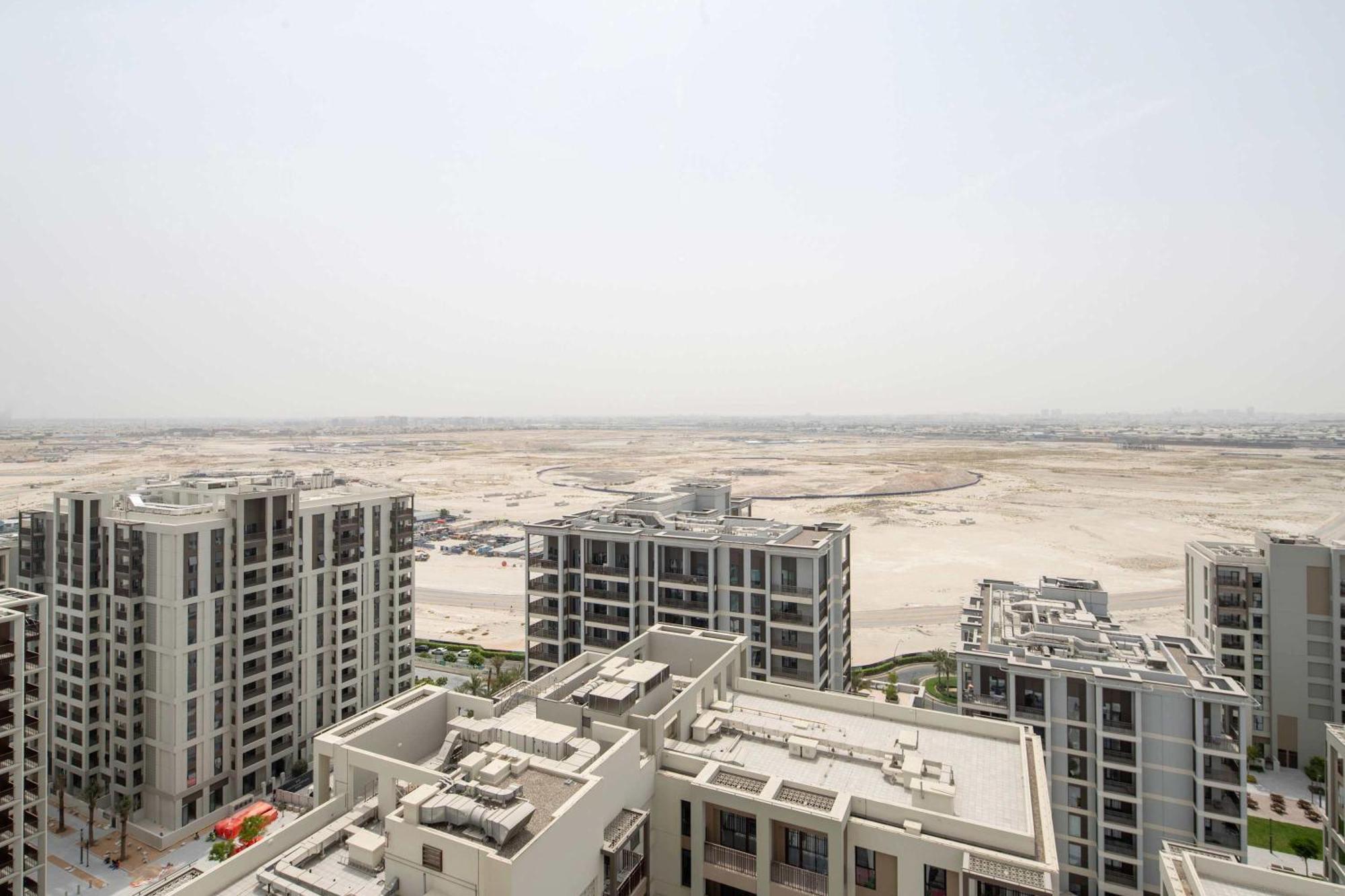 Frank Porter - Vida Creek * Dubai