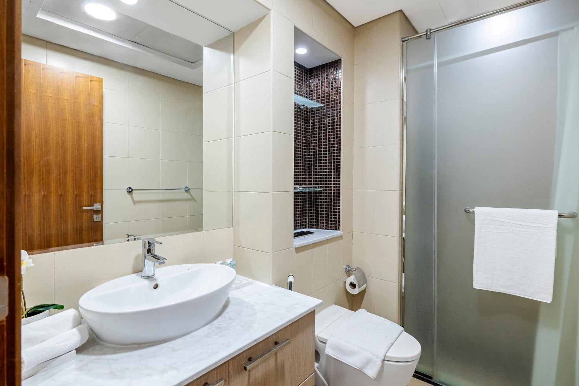 2br View Bay Square B13 Apartment