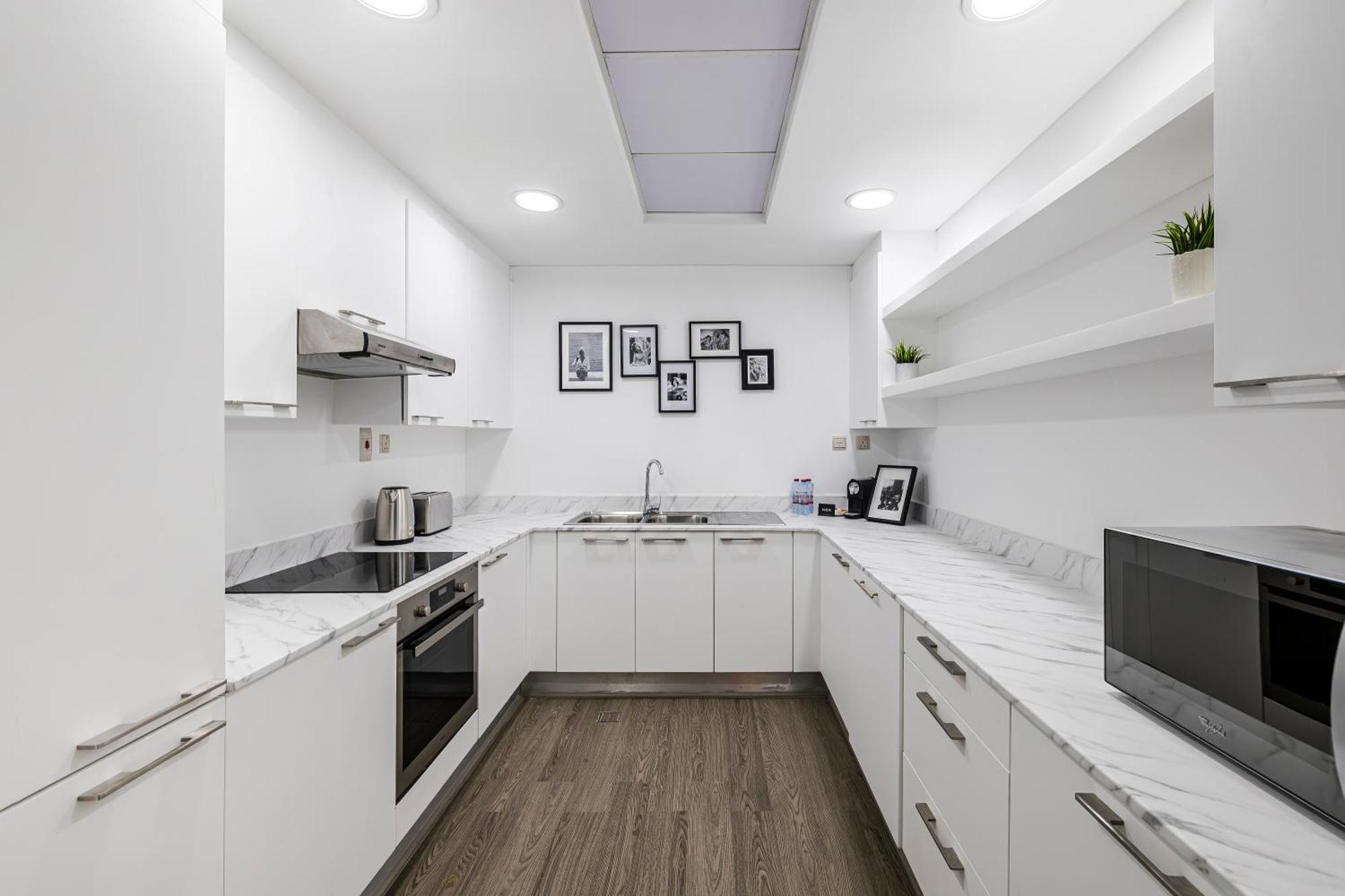 2br View Bay Square B13 Apartment *