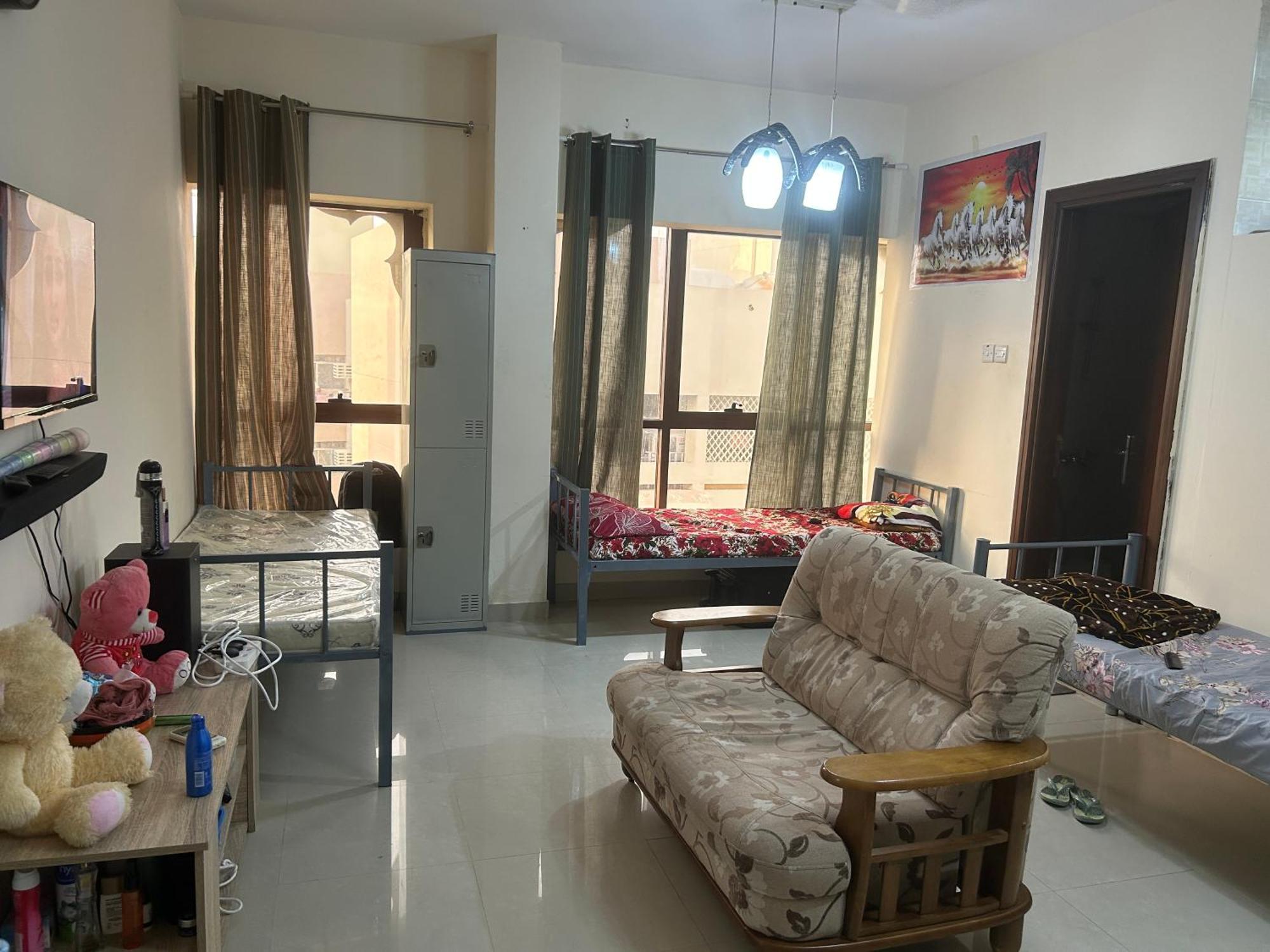 Bawarchi Restuarent Same Building Daire