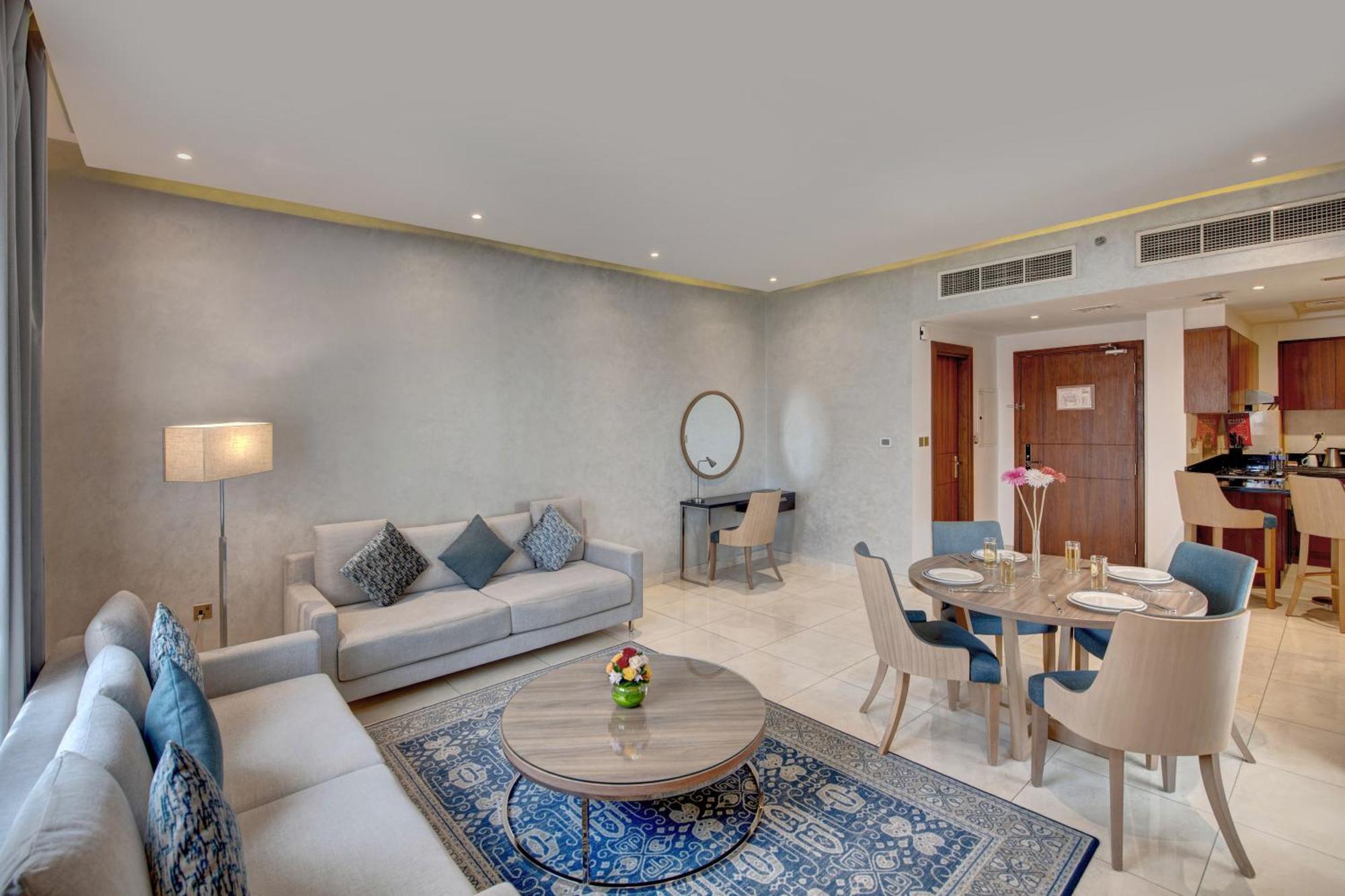 Suha Creek Apartment, Waterfront Jaddaf, 4* Dubai