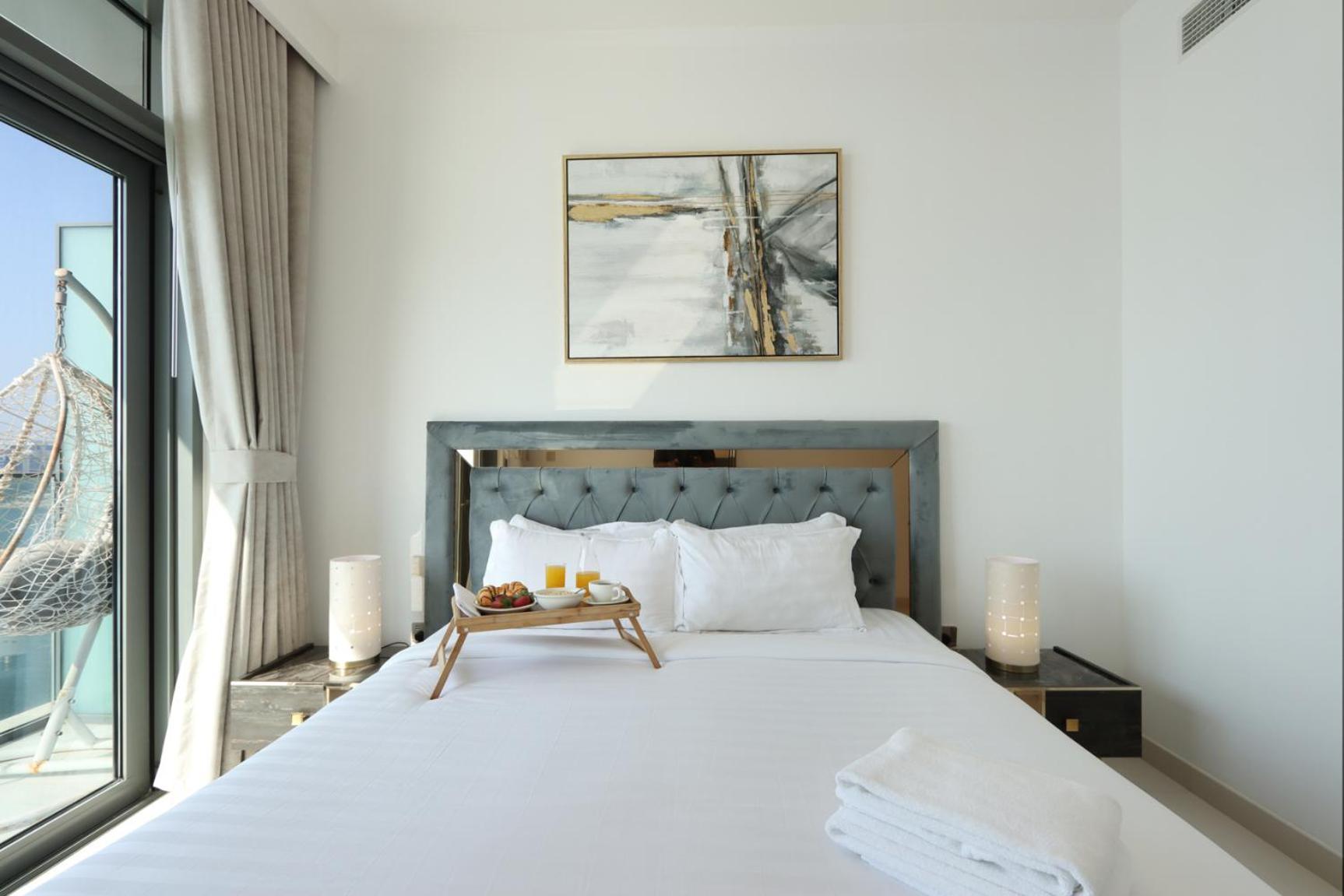 Livbnb - 2b With Sea View Emaar Beachfront Apartment