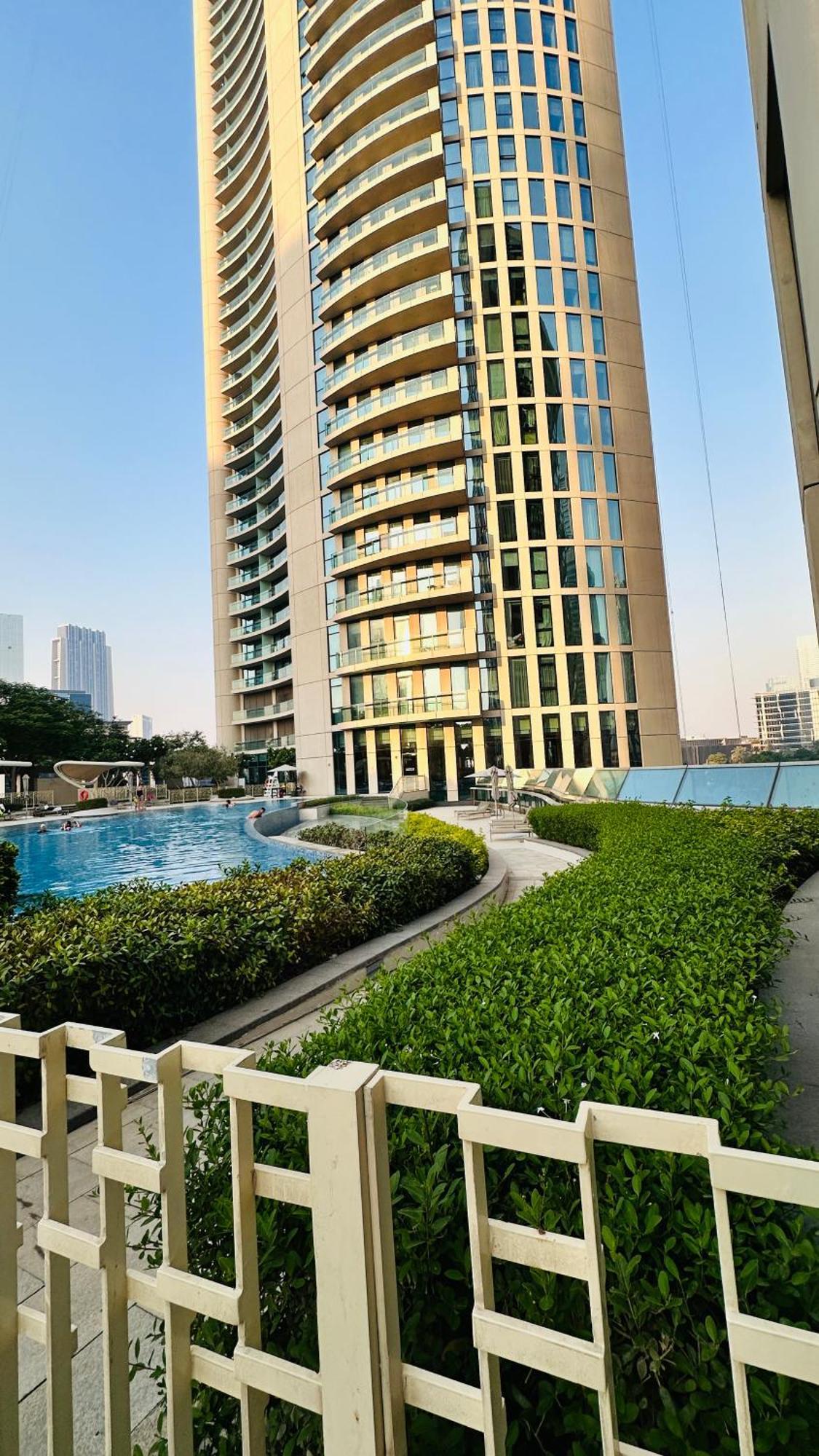 Apartment Mall Direct Connection - Burj Vista *