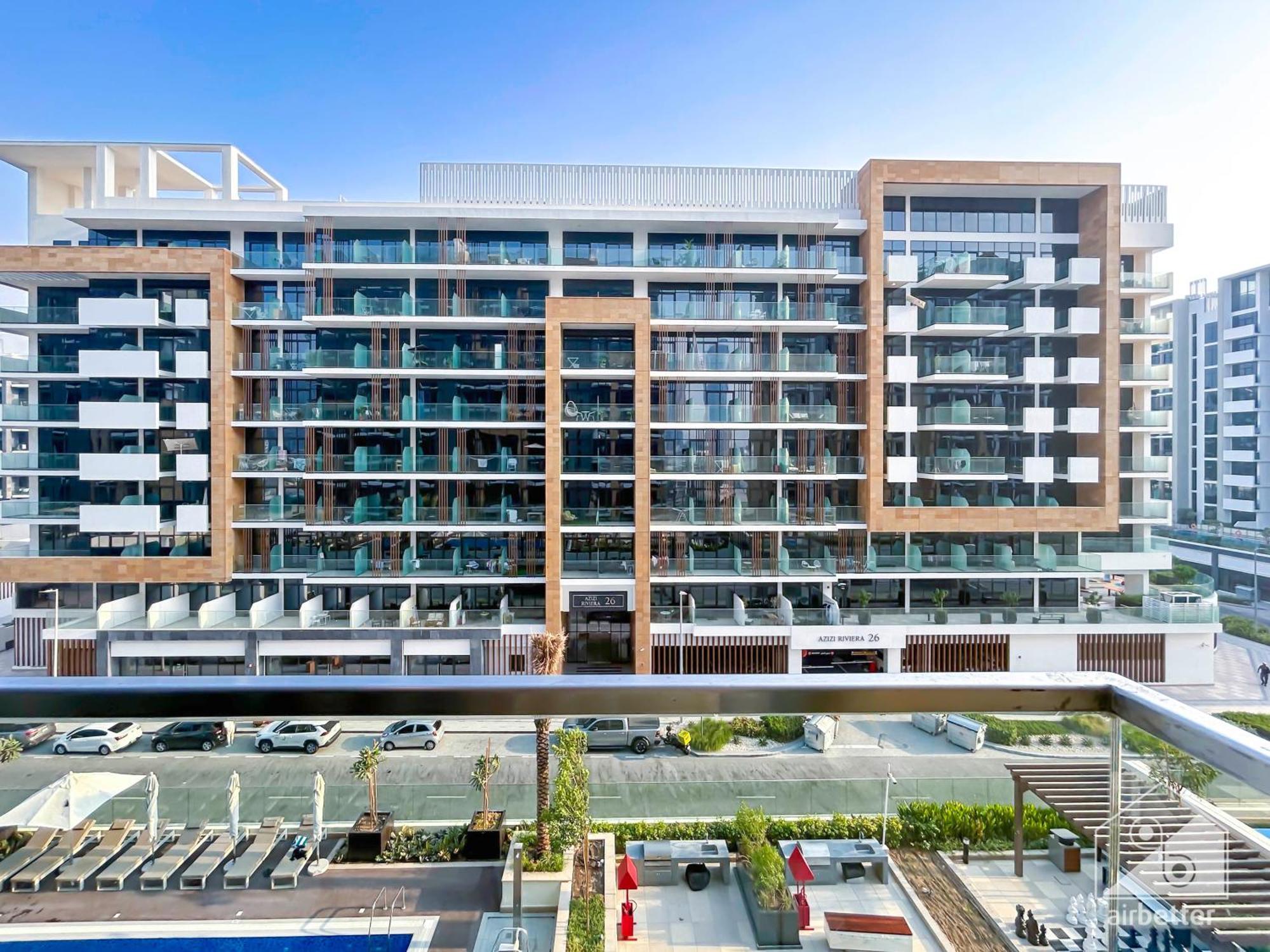 Bright & Airy With Balcony In Azizi Riviera Apartment *