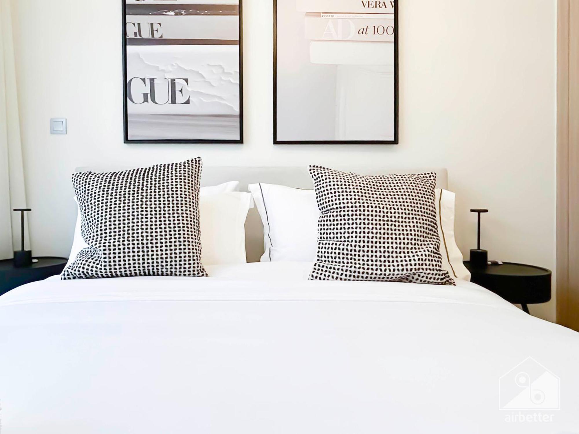 Apartment Bright & Airy With Balcony In Azizi Riviera *