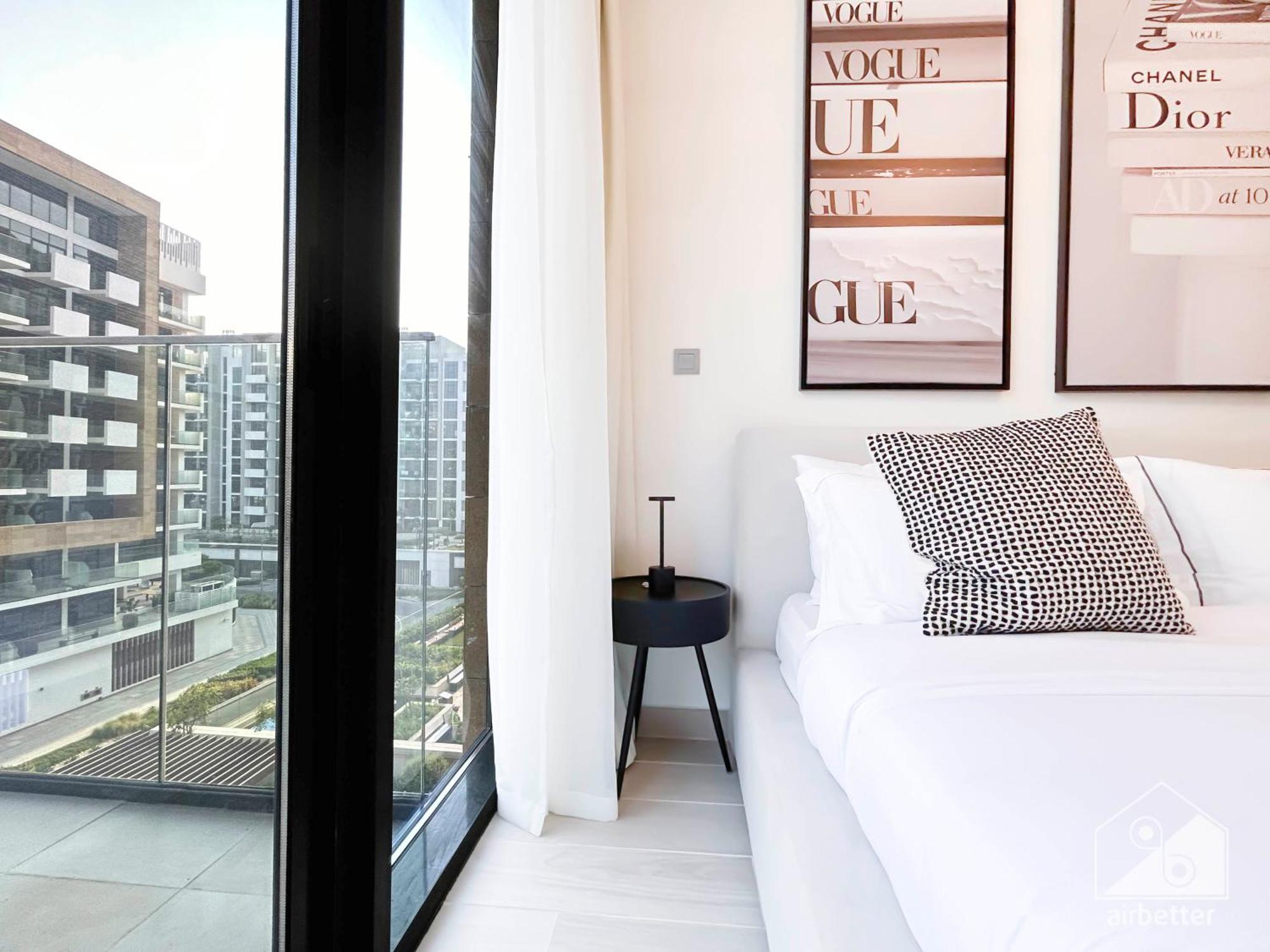 Apartment Bright & Airy With Balcony In Azizi Riviera