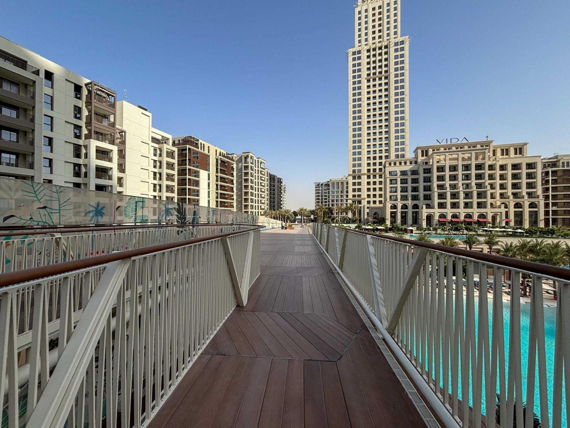 Frank Porter - Vida Creek Apartment *