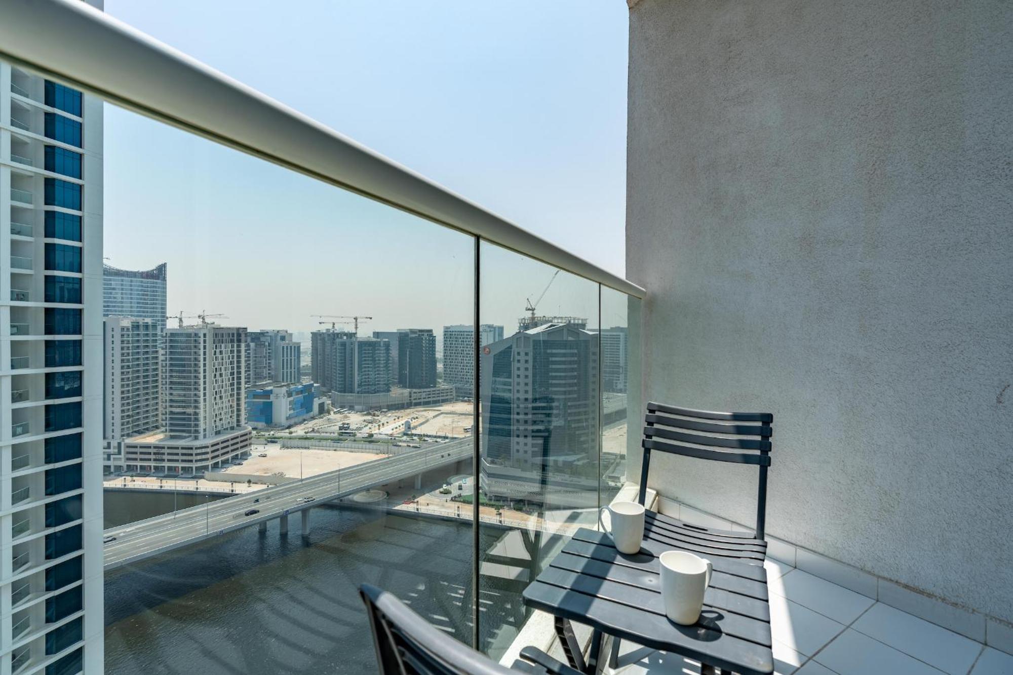 Business Bay With Canal View - Cityapartmentstay Daire