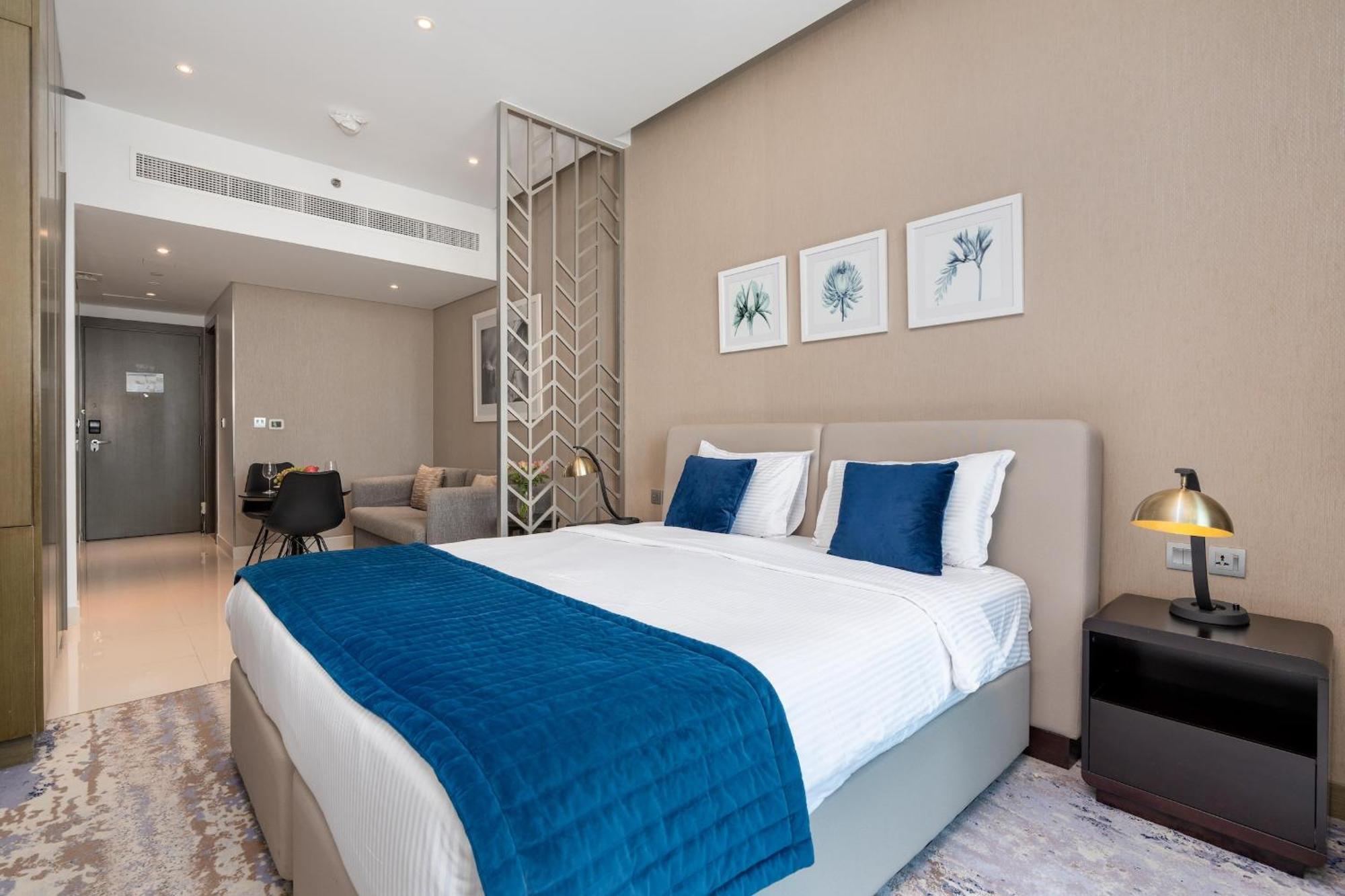 Business Bay With Canal View - Cityapartmentstay Dubai