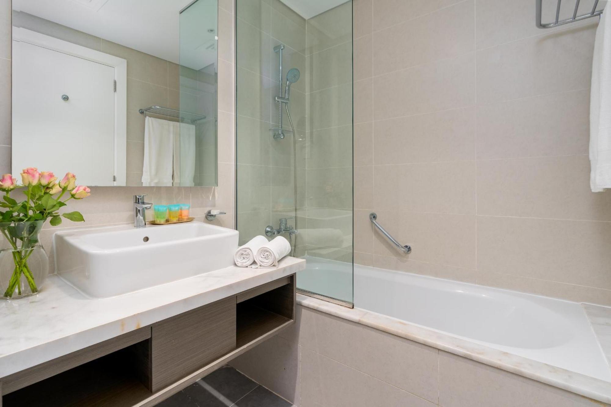 Business Bay With Canal View - Cityapartmentstay Daire Dubai