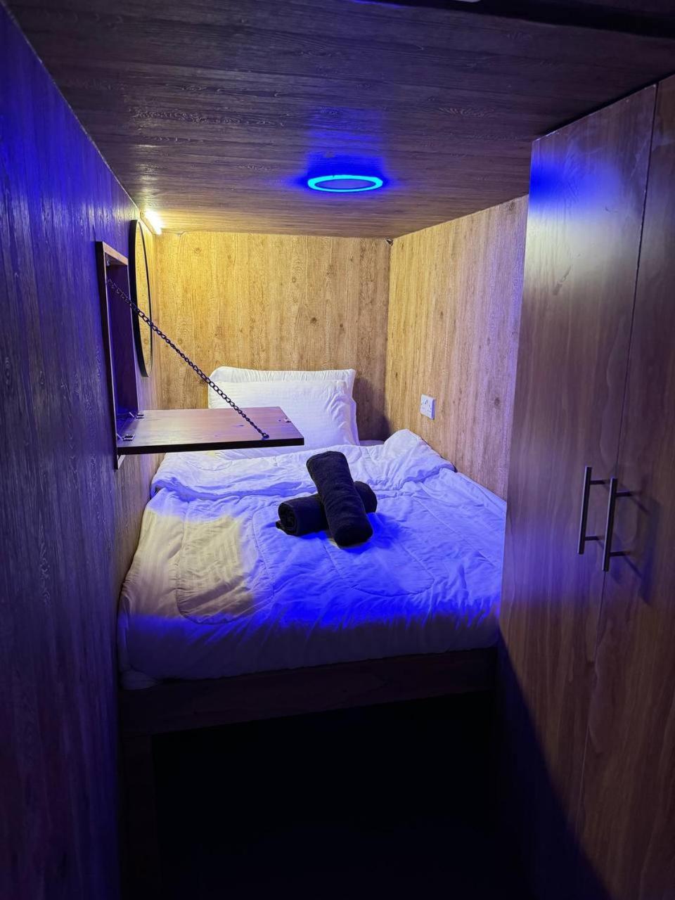 Capsule In Business Bay Near Downtown Capsule hotel *
