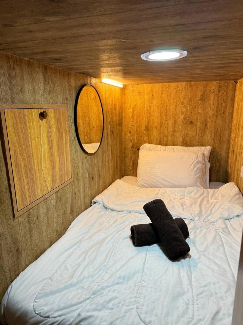 Capsule hotel Capsule In Business Bay Near Downtown *
