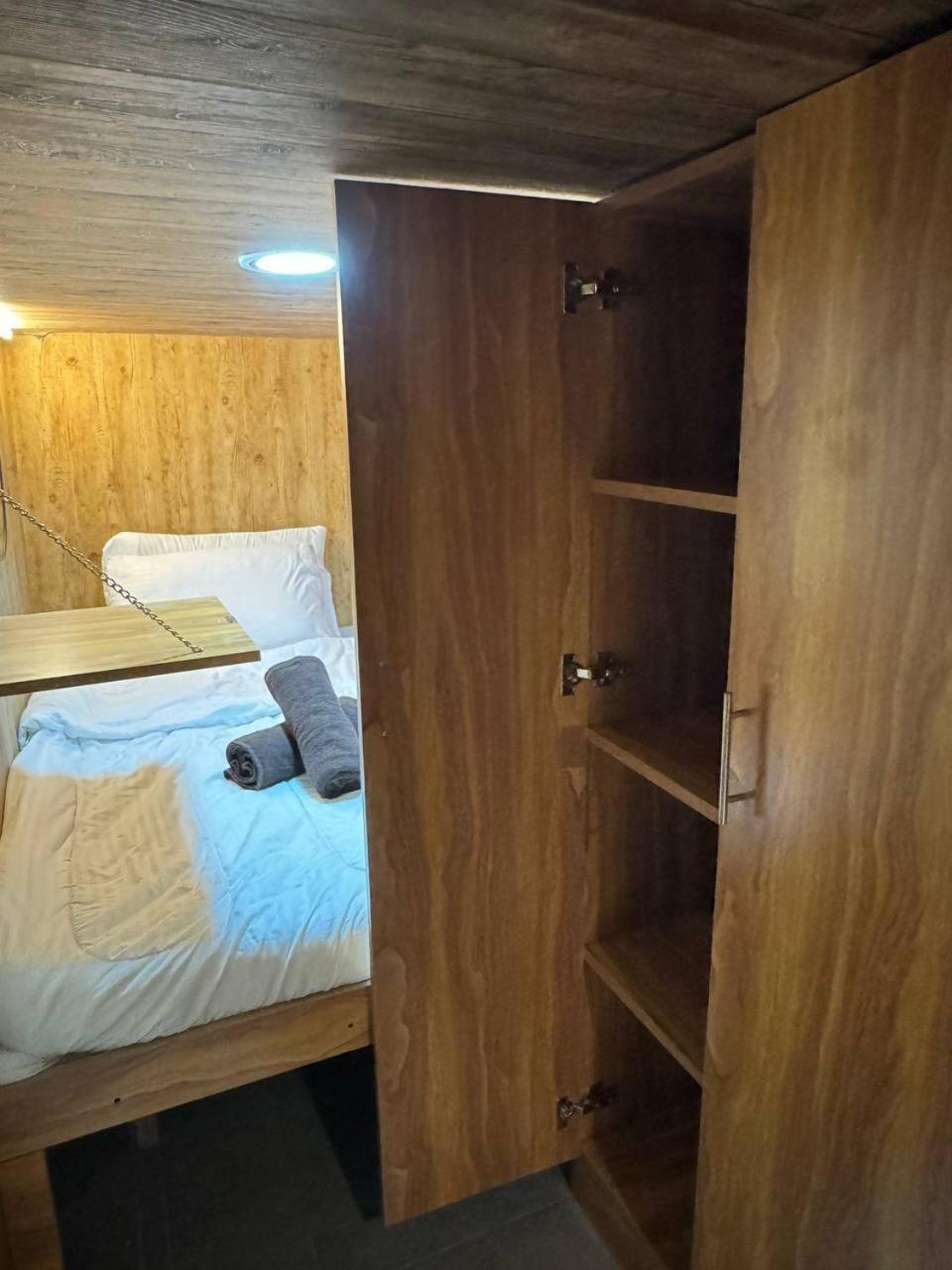 Capsule hotel Capsule In Business Bay Near Downtown Dubai