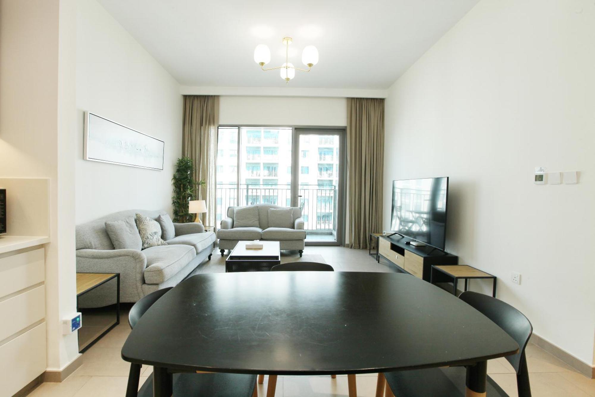 Brown Stone - Hills Mall Apartment *
