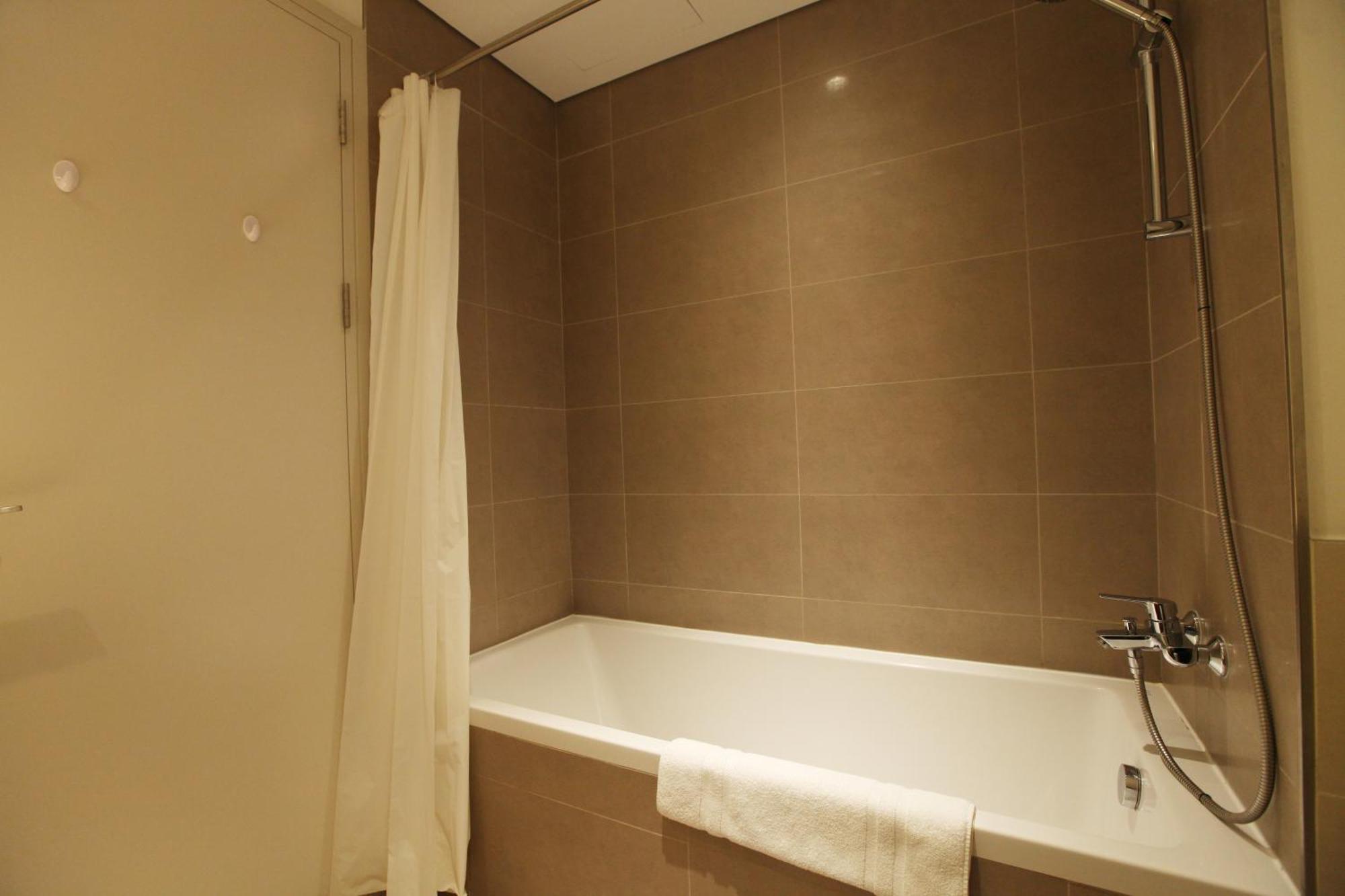 Apartment Brown Stone - Hills Mall Dubai