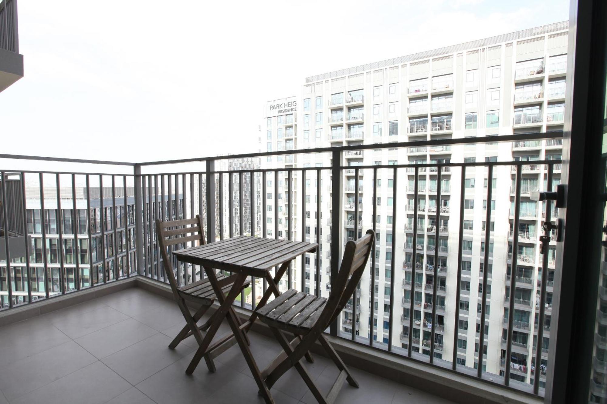 Brown Stone - Hills Mall Apartment *